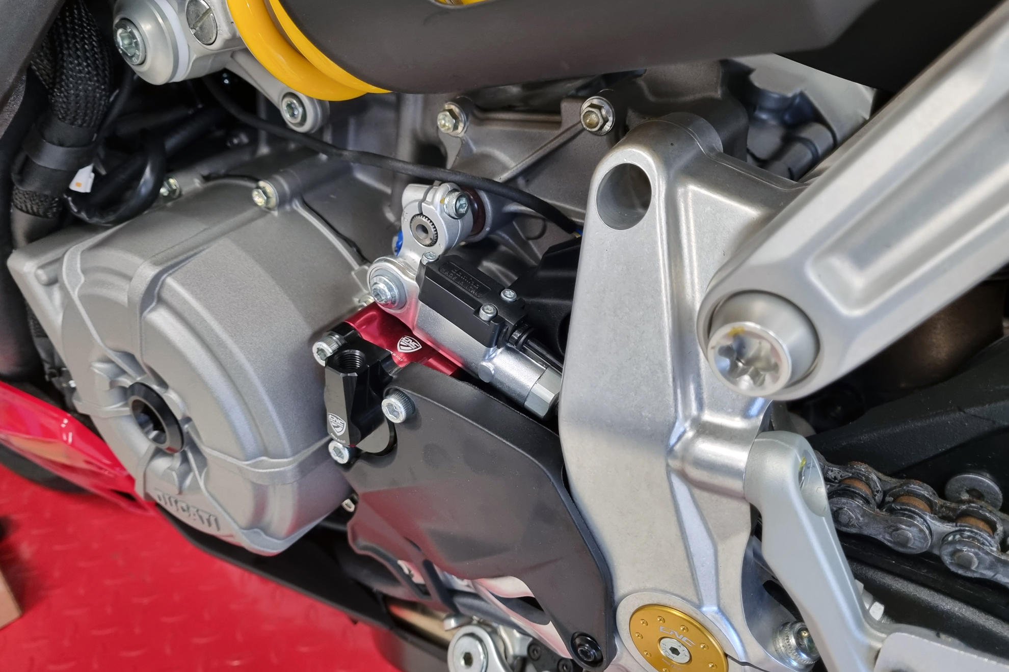 BASE ATTUATORE FRIZIONE CNC RACING DUCATI STREETFIGHTER V2 2022 - 23