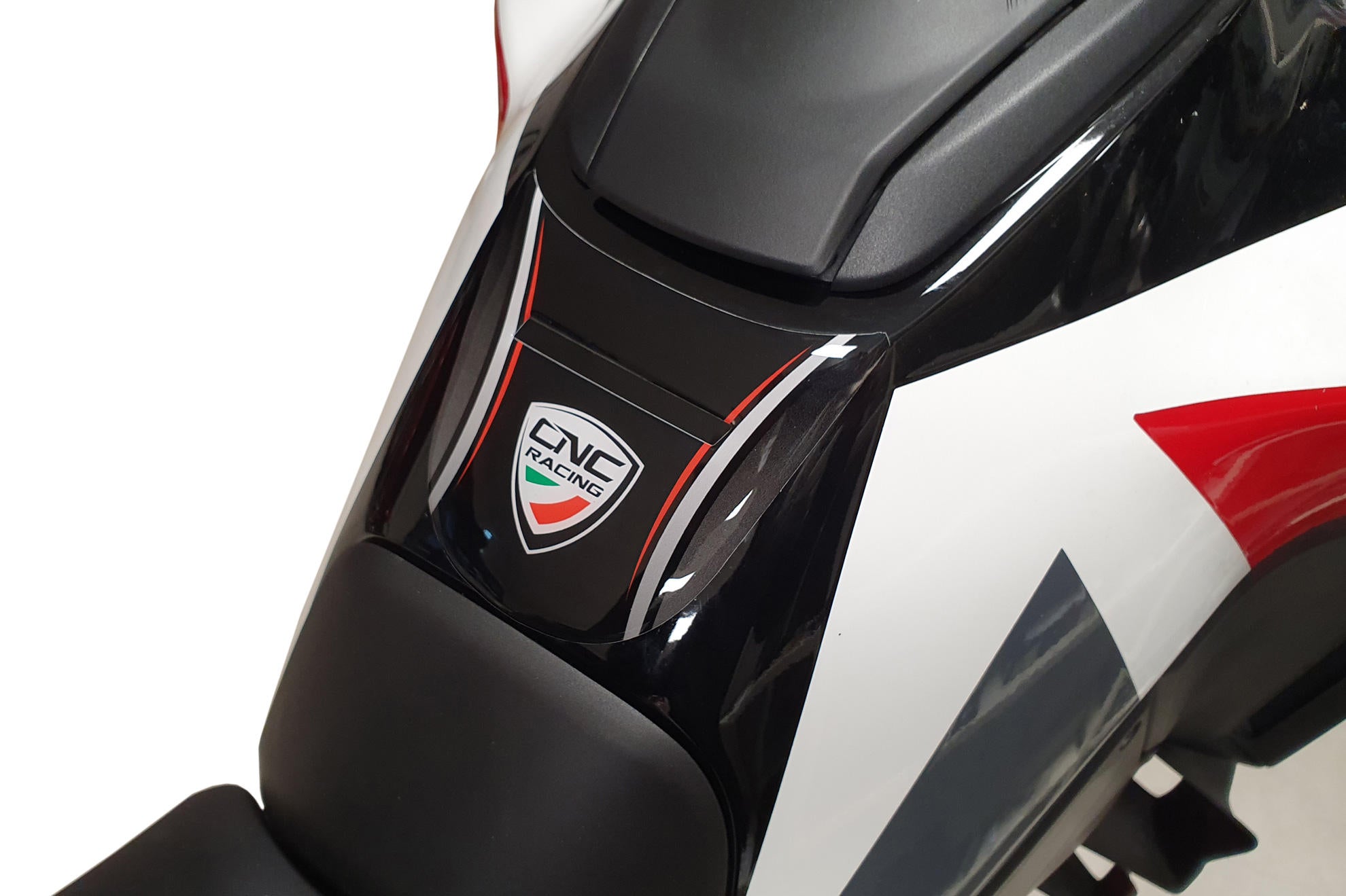 ADESIVO PROTEZIONE SERBATOIO CARBURANTE CNC RACING DUCATI MULTISTRADA V4 RALLY