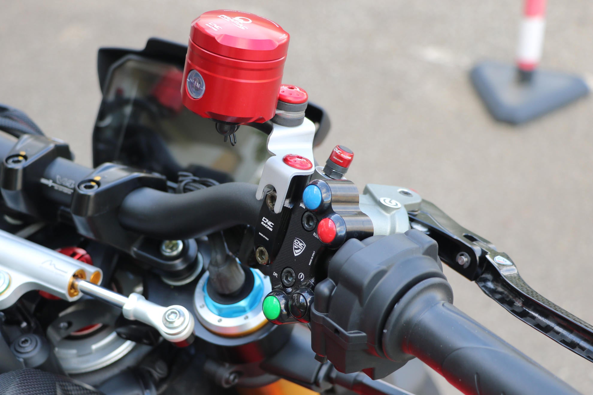 TAPPO FORO SPECCHIO M8 FILETTATURA SX CNC RACING