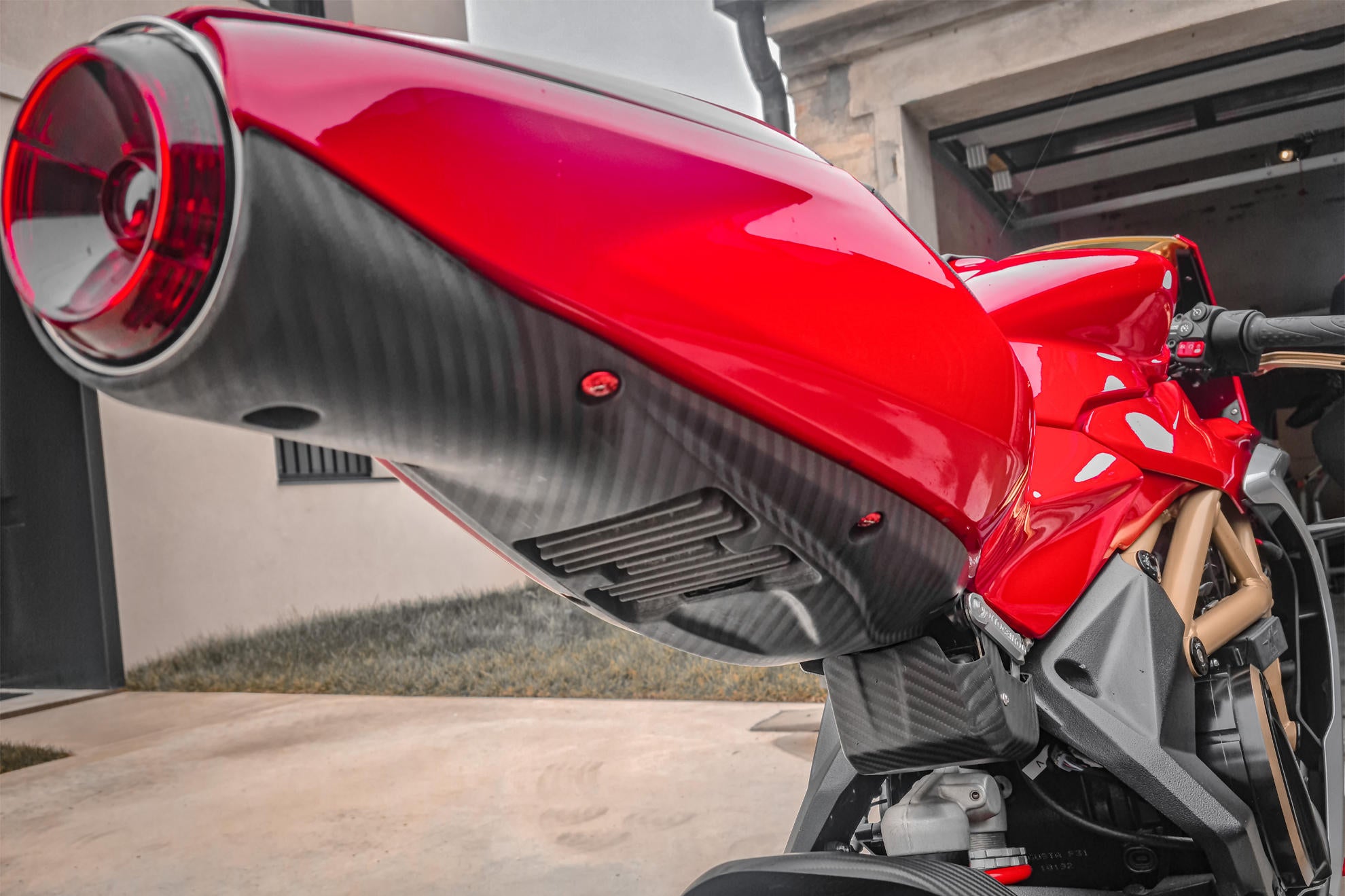 COVER SOTTOCODONE CARBONIO CNC RACING MV AGUSTA SUPERVELOCE 800 S 2021-23