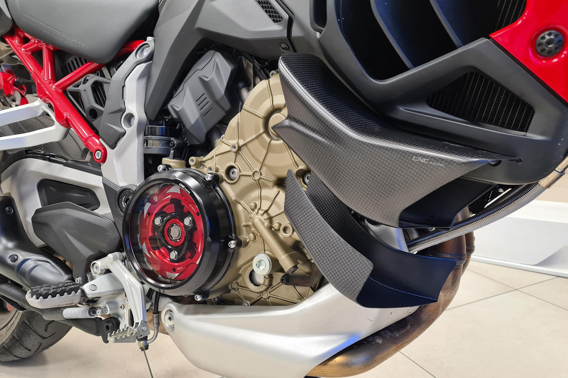 ALETTE IN CARBONIO LUCIDO CNC RACING DUCATI MULTISTRADA V4 S 2021-24