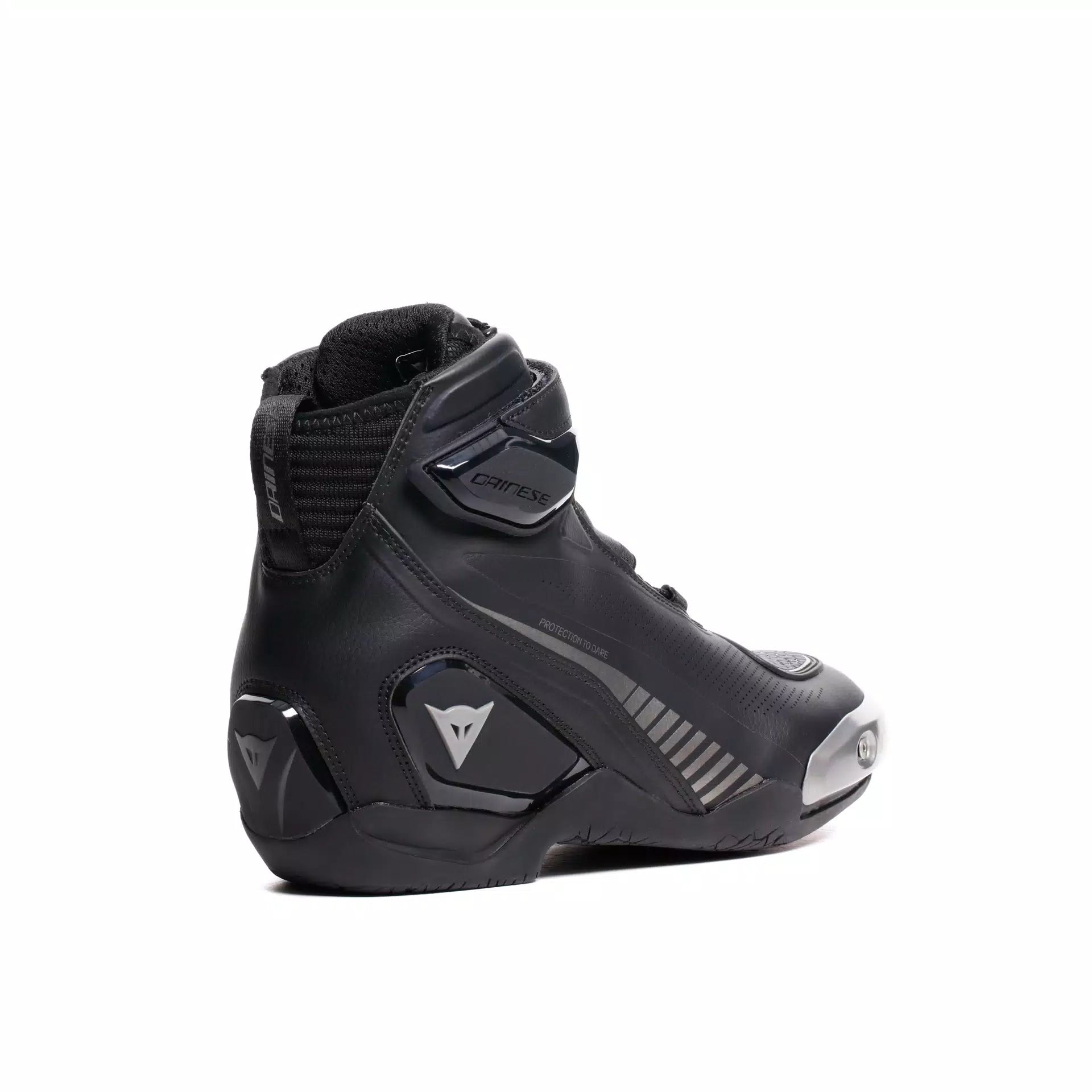 Dainese Superya racing motorcycle shoes in black and anthracite with protective design and sporty style.
