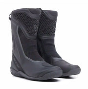 Dainese Freeland 2 waterproof Gore-Tex motorcycle boots with sturdy design and reinforced soles, shown in black.