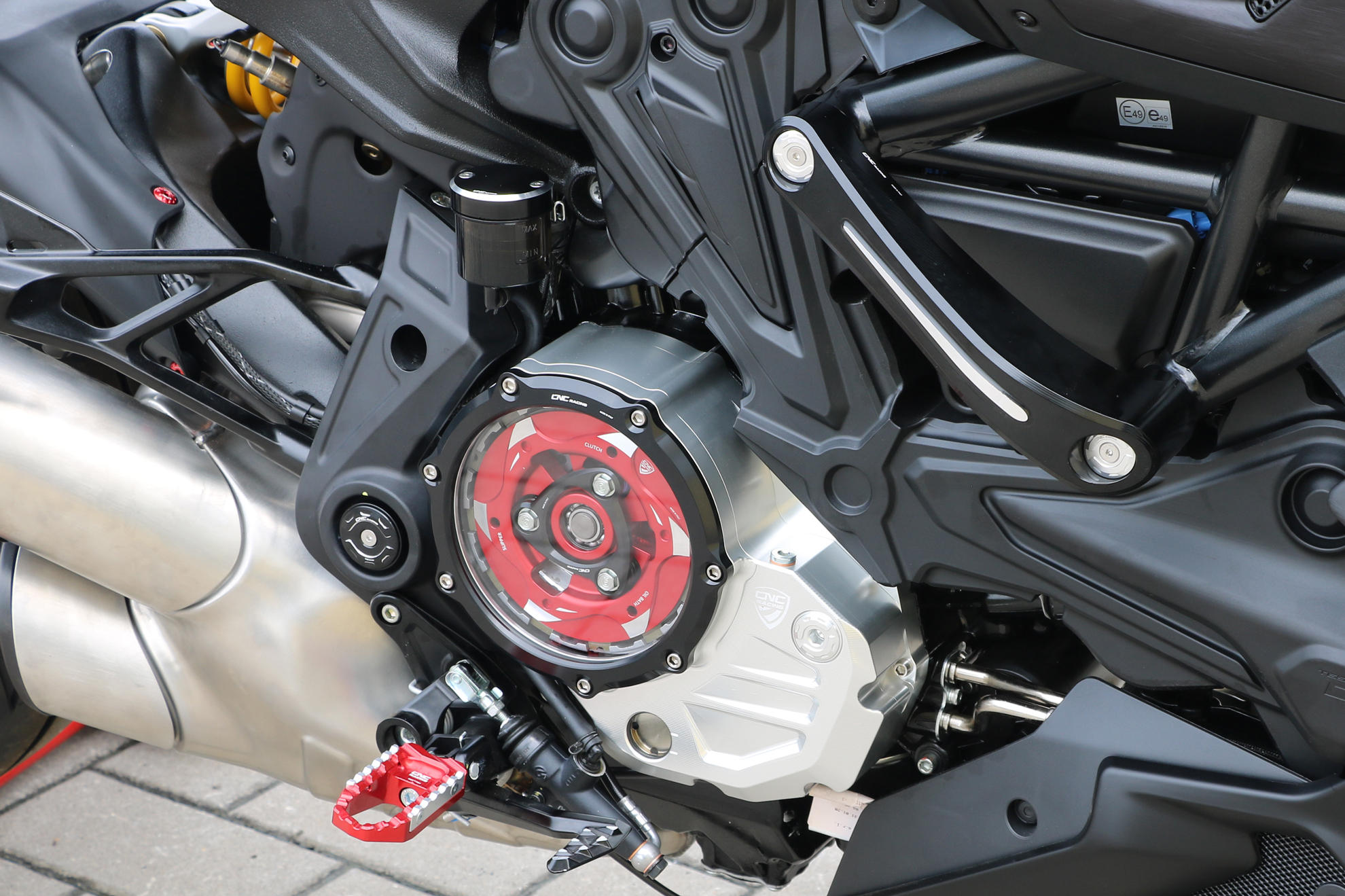 CARTER TRASPARENTE FRIZIONE CNC RACING DUCATI XDIAVEL 1262 S 2016 - 23