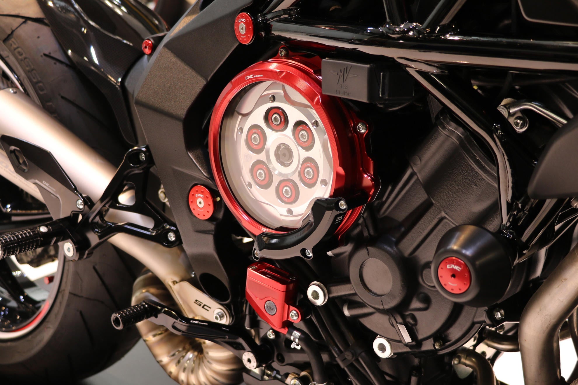 PROTEZIONE CARTER FRIZIONE CNC RACING MV AGUSTA TURISMO VELOCE 800 ROSSO