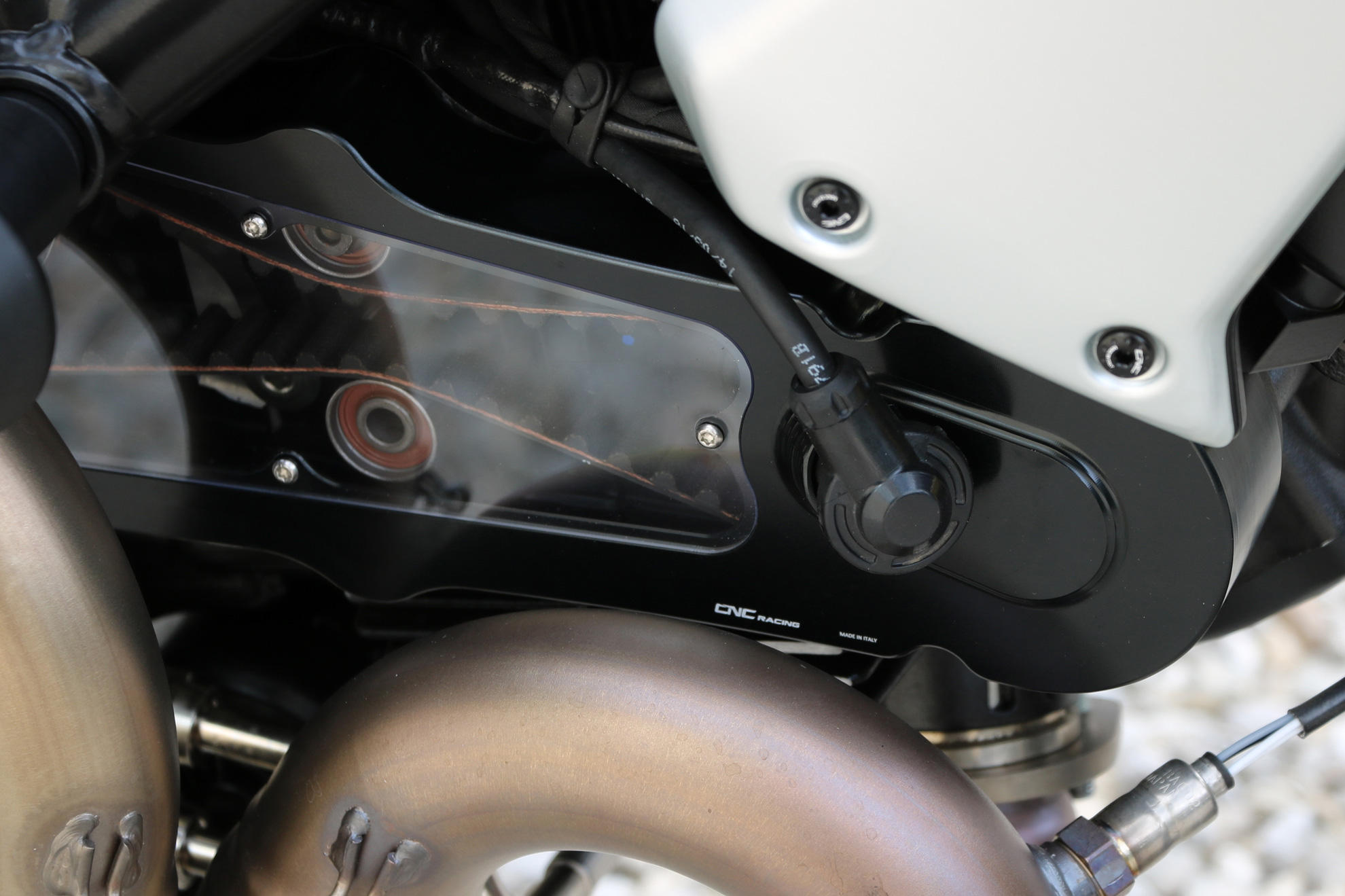 COVER COPRI CINGHIE DISTRIBUZIONE CNC RACING DUCATI MONSTER 1100 2009 - 10