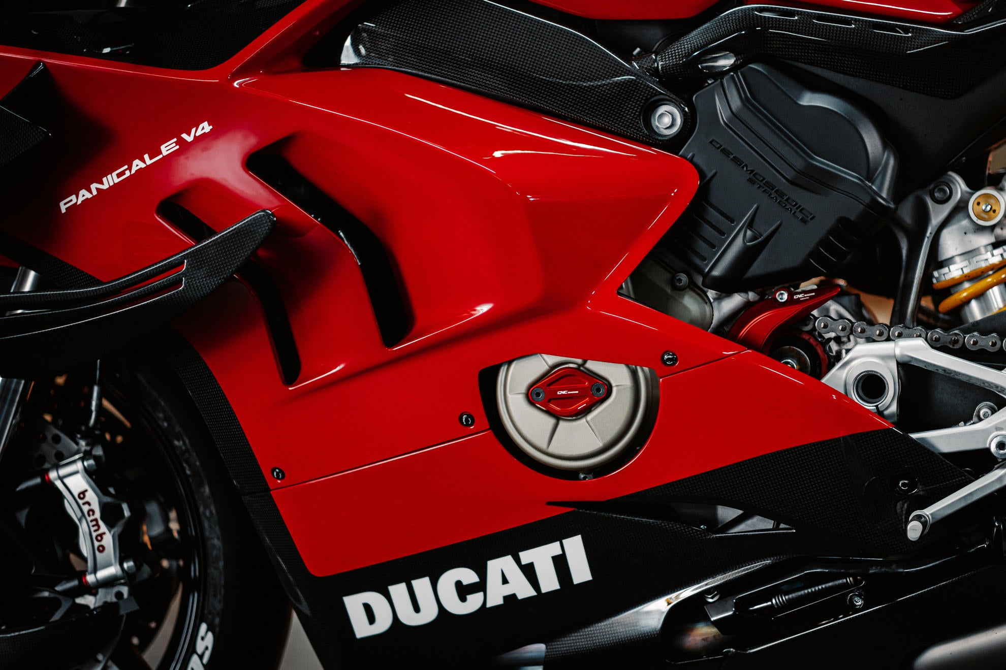 COVER PIGNONE CNC RACING DUCATI PANIGALE V4 S 2018 - 25