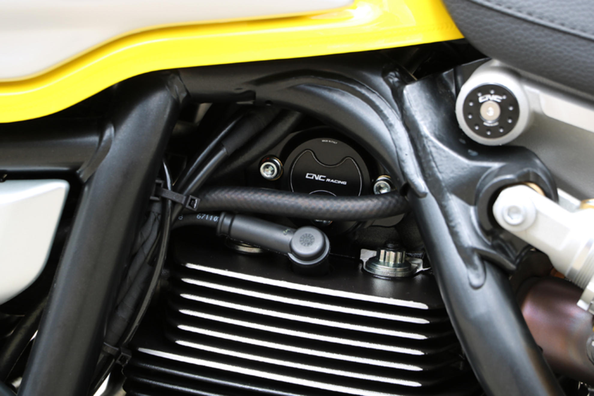 COVER ALBERO A CAMME CNC RACING DUCATI SCRAMBLER 800 ICON 2015 - 23