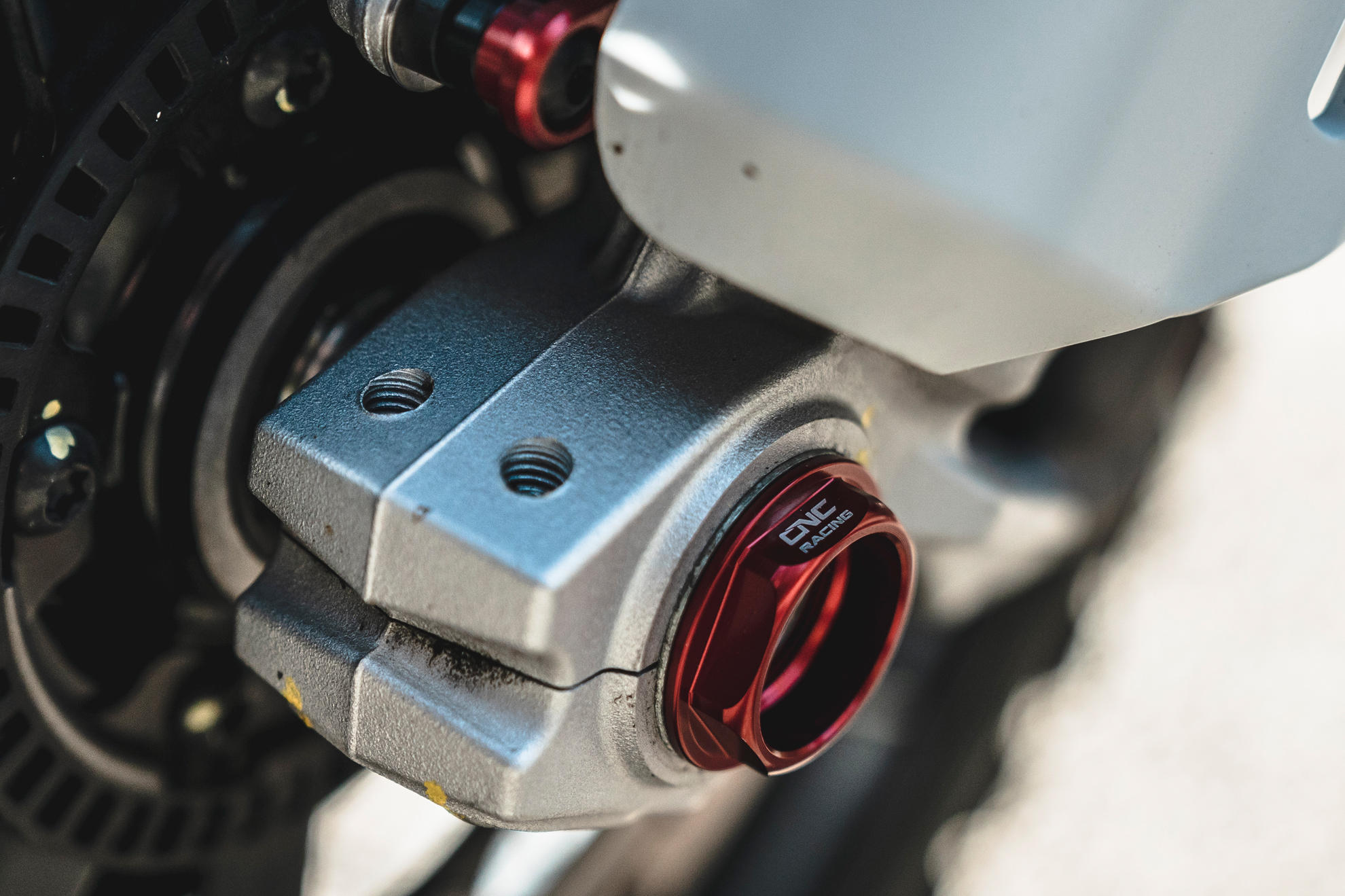 DADO PERNO RUOTA ANTERIORE CNC RACING DUCATI 1098 R