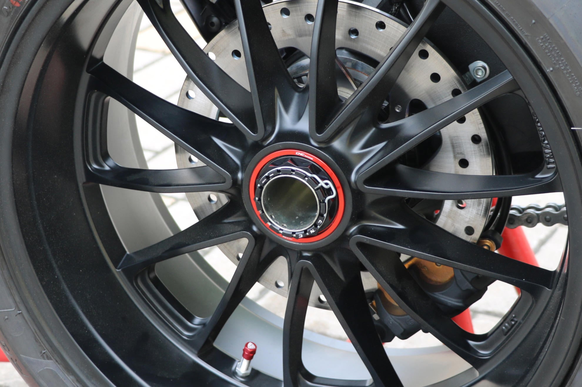 DISTANZIALE CONICO PER DADO RUOTA CNC RACING DUCATI 1198 S CORSE