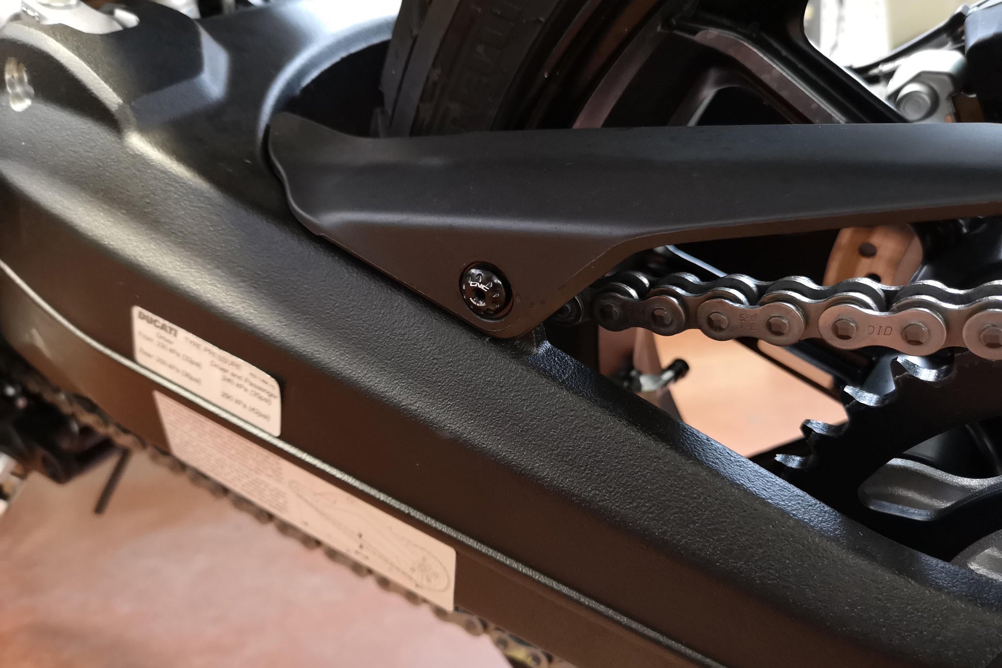 KIT VITI PARACATENA SUPERIORE CNC RACING DUCATI SCRAMBLER 1100