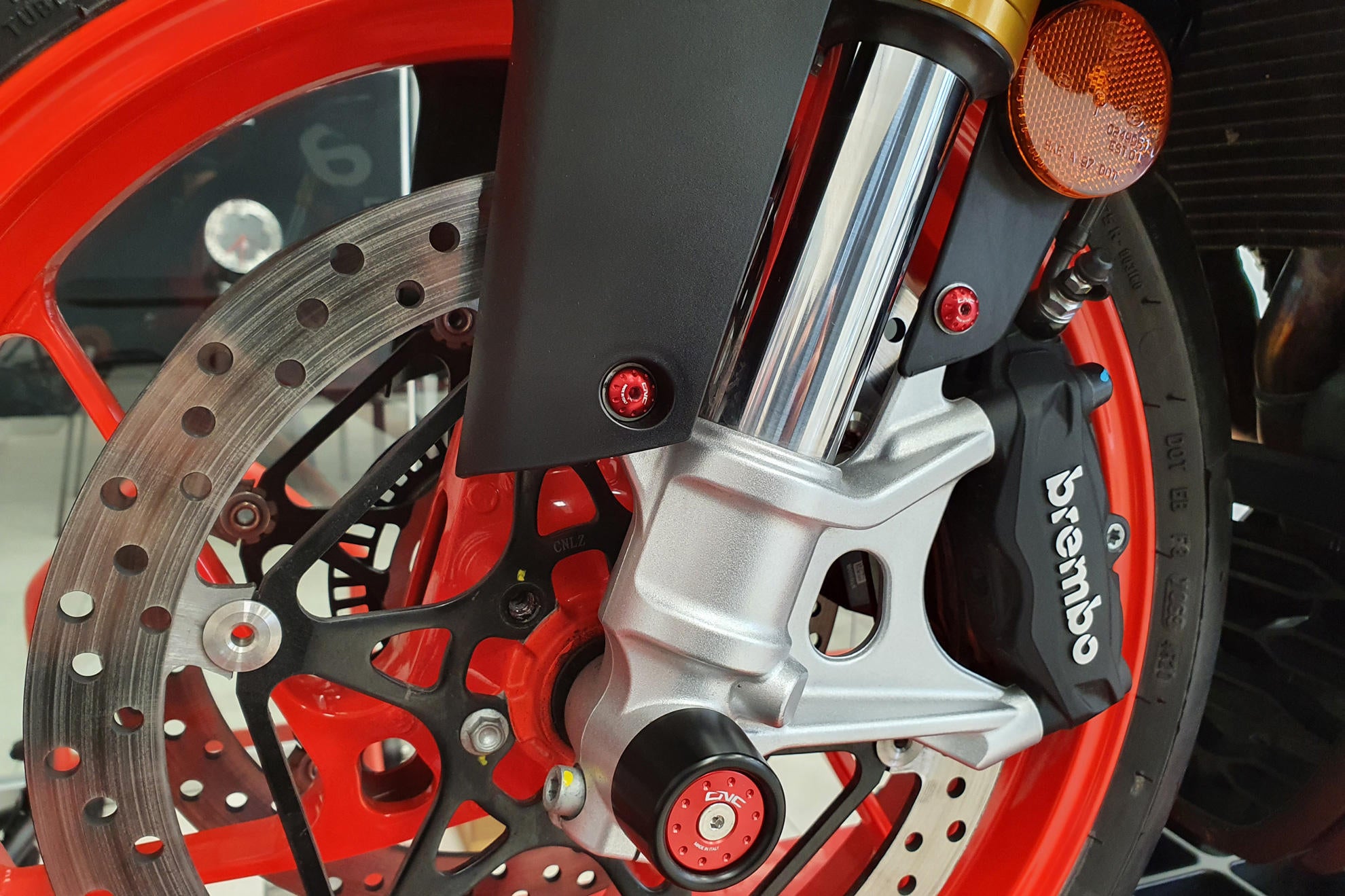 VITI PARAFANGO ANTERIORE CNC RACING APRILIA RS 660