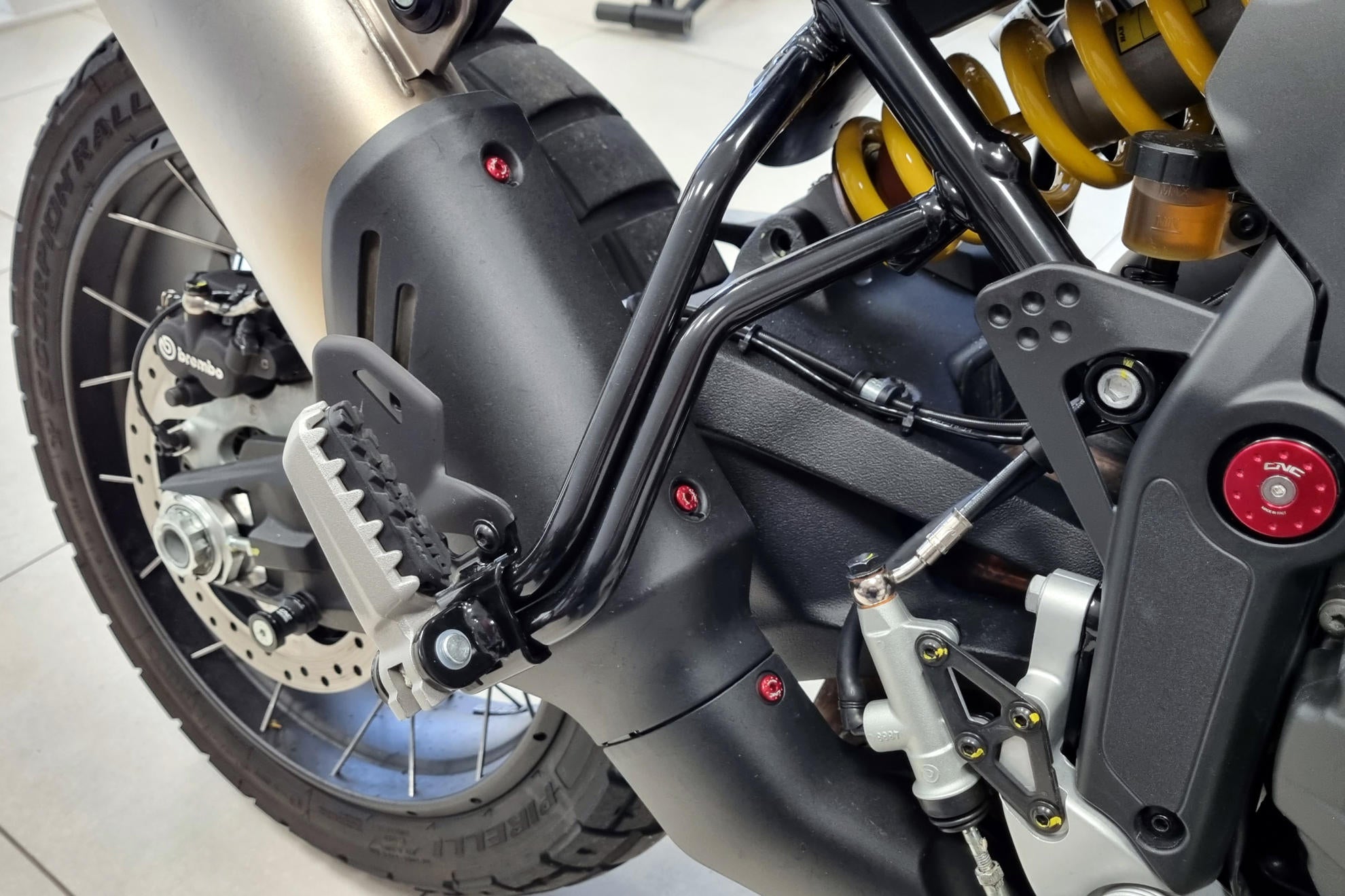 VITI PARACALORE CNC RACING DUCATI DESERTX