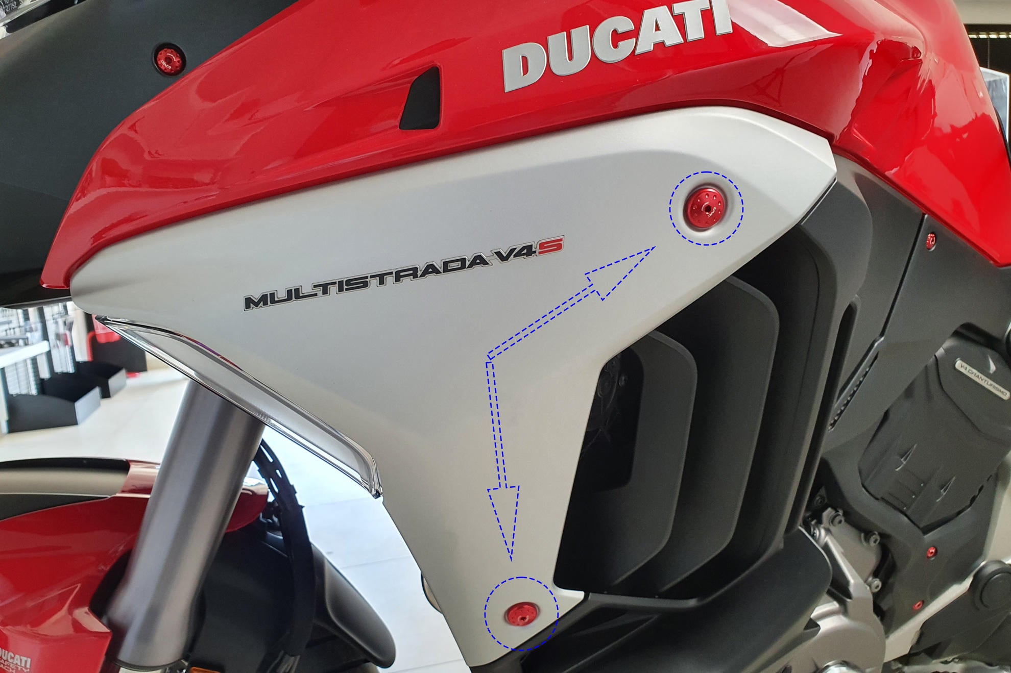 VITI COVER RADIATORE CNC RACING DUCATI MULTISTRADA V4 PIKES PEAK