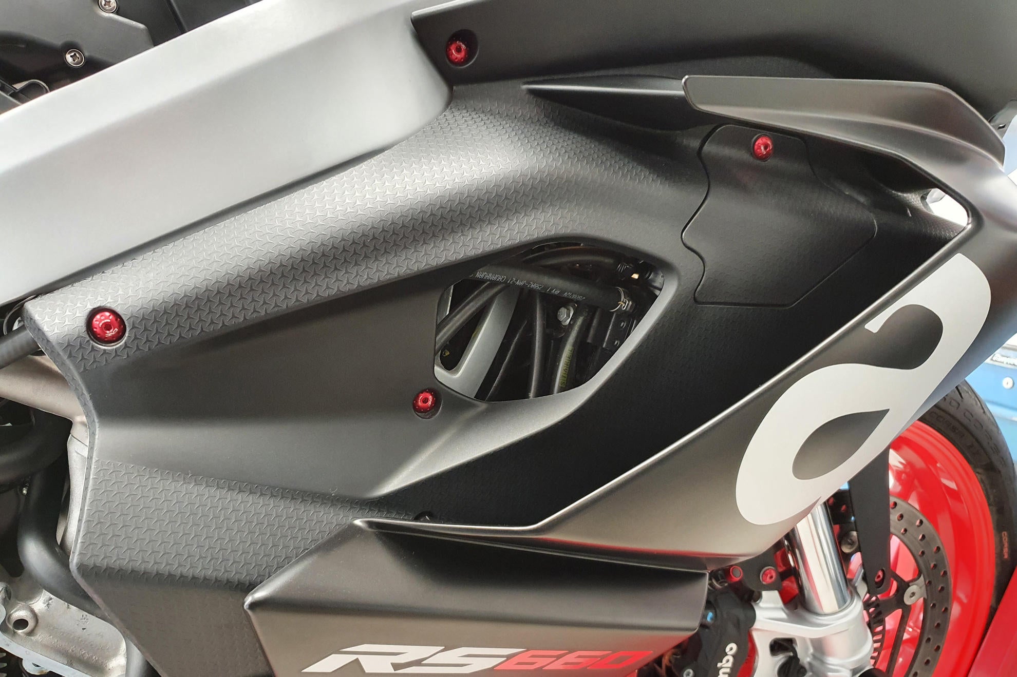 VITI CARENE LATERALI CNC RACING APRILIA RS 660 2021-22