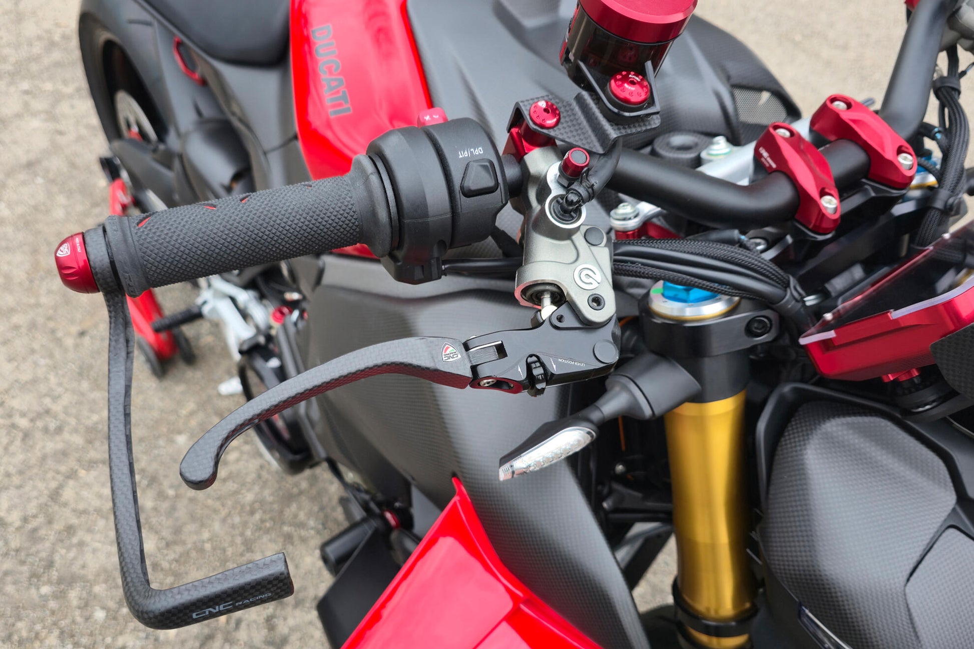 LEVA FRENO RACE EVO CARBONIO OPACO CNC RACING DUCATI MULTISTRADA V2
