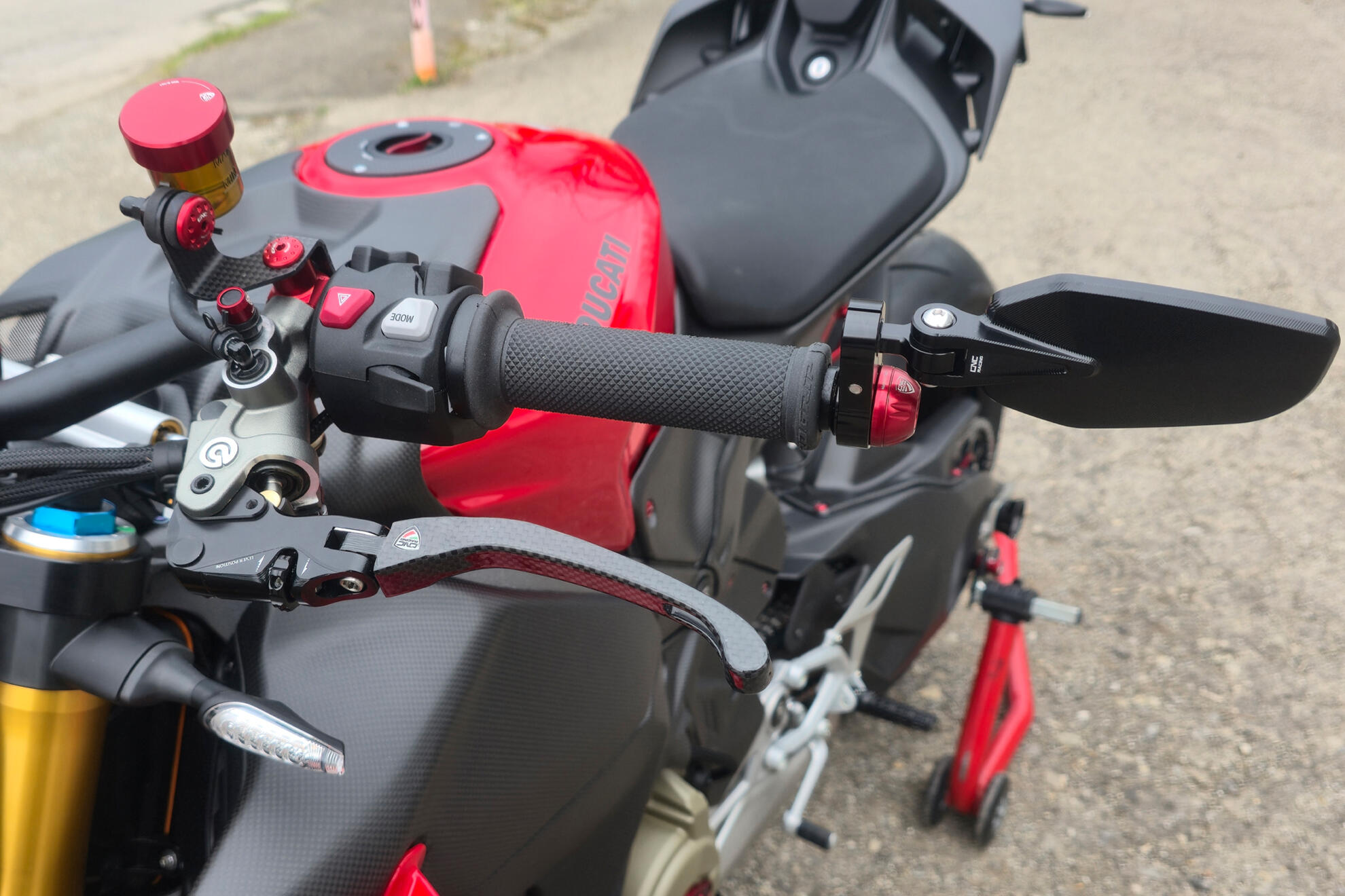 LEVA FRIZIONE RACE EVO CARBONIO LUCIDO CNC RACING DUCATI PANIGALE V4 S