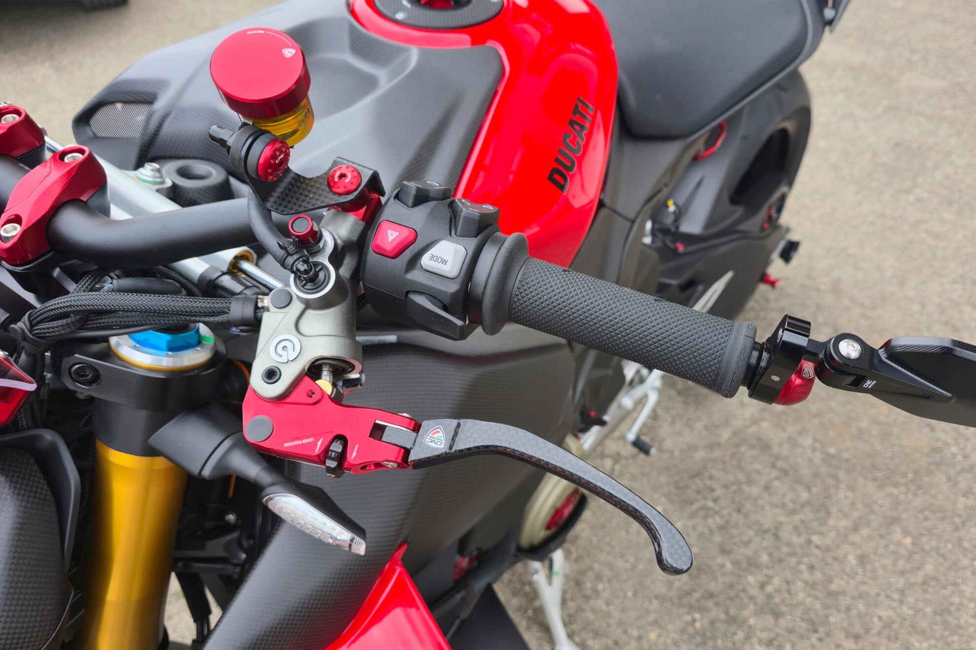 LEVA FRIZIONE RACE EVO CARBONIO LUCIDO CNC RACING DUCATI MULTISTRADA 1260 ENDURO