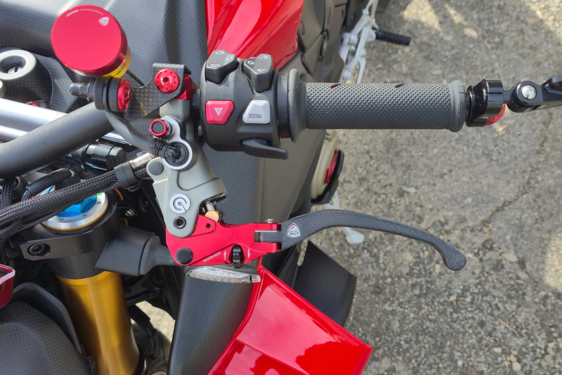 LEVA FRIZIONE RACE EVO CARBONIO OPACO CNC RACING MV AGUSTA BRUTALE 1000 RS