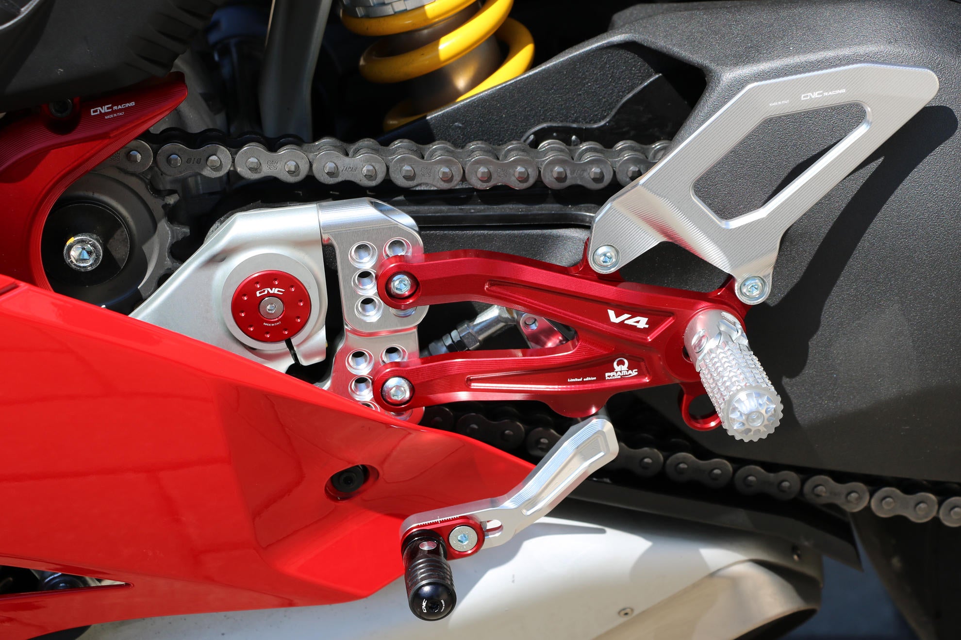 PEDANE REGOLABILI PRAMAC CNC RACING DUCATI PANIGALE V4