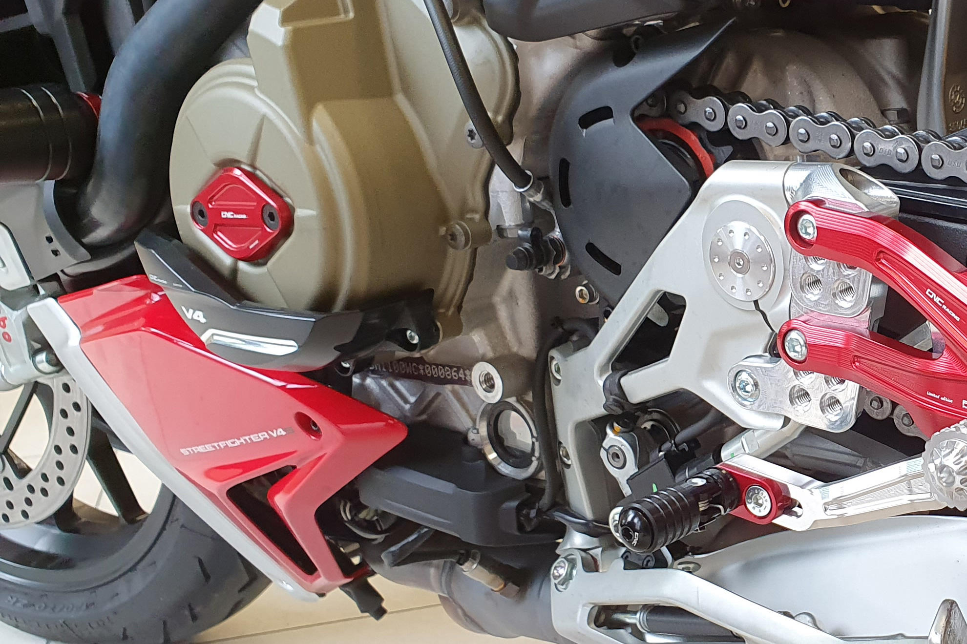 CARTER PROTEZIONE ALTERNATORE BICOLOR PRAMAC CNC RACING DUCATI STREETFIGHTER V4
