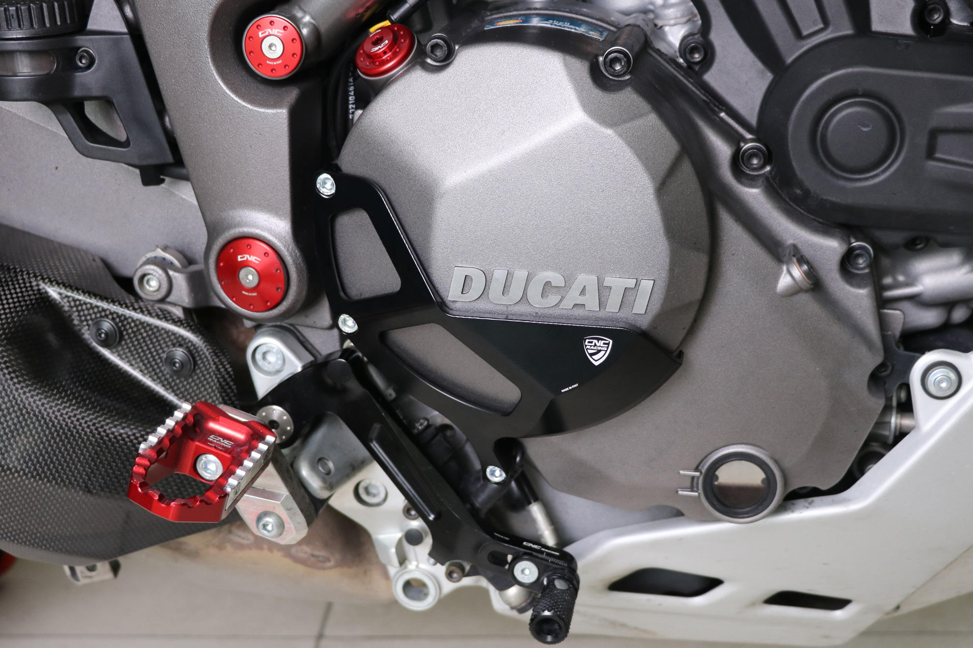 PROTEZIONE CARTER FRIZIONE CNC RACING DUCATI MULTISTRADA 1260 ENDURO 2019-21