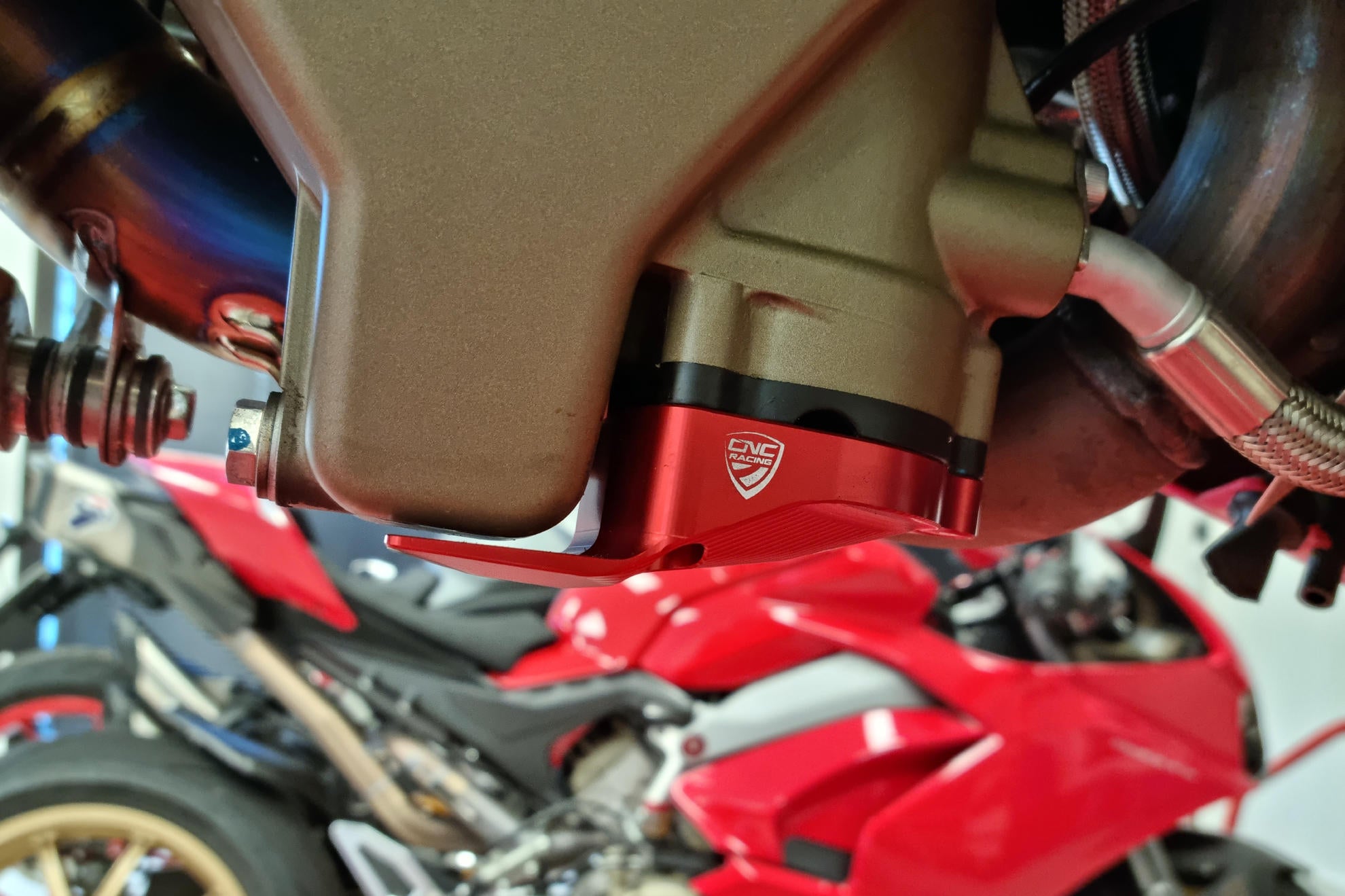 PROTEZIONE COPPA OLIO CNC RACING DUCATI SUPERLEGGERA V4