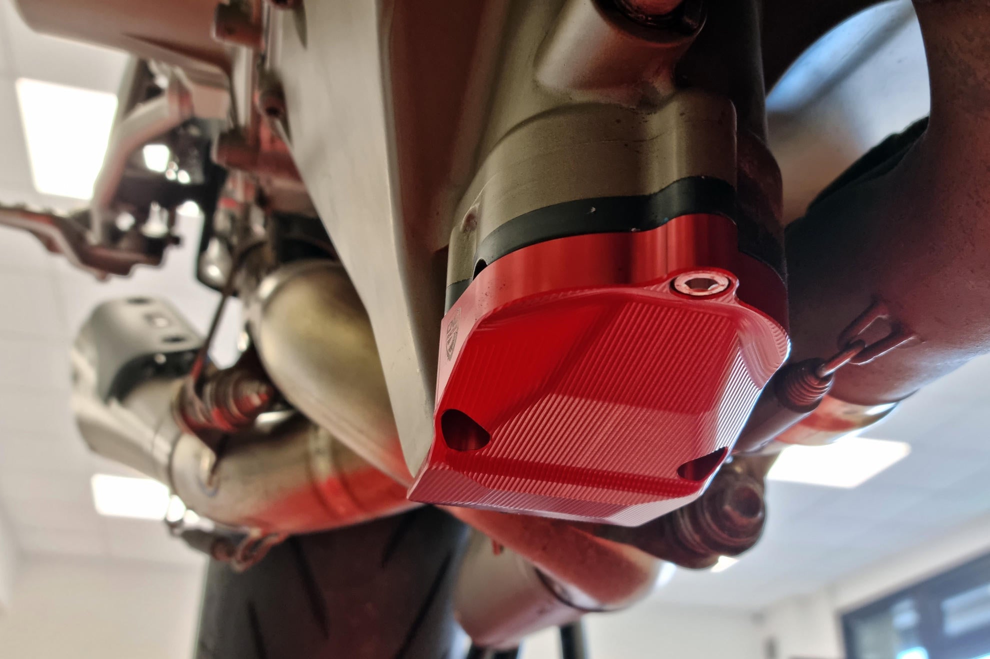 PROTEZIONE COPPA OLIO CNC RACING DUCATI PANIGALE V4 R