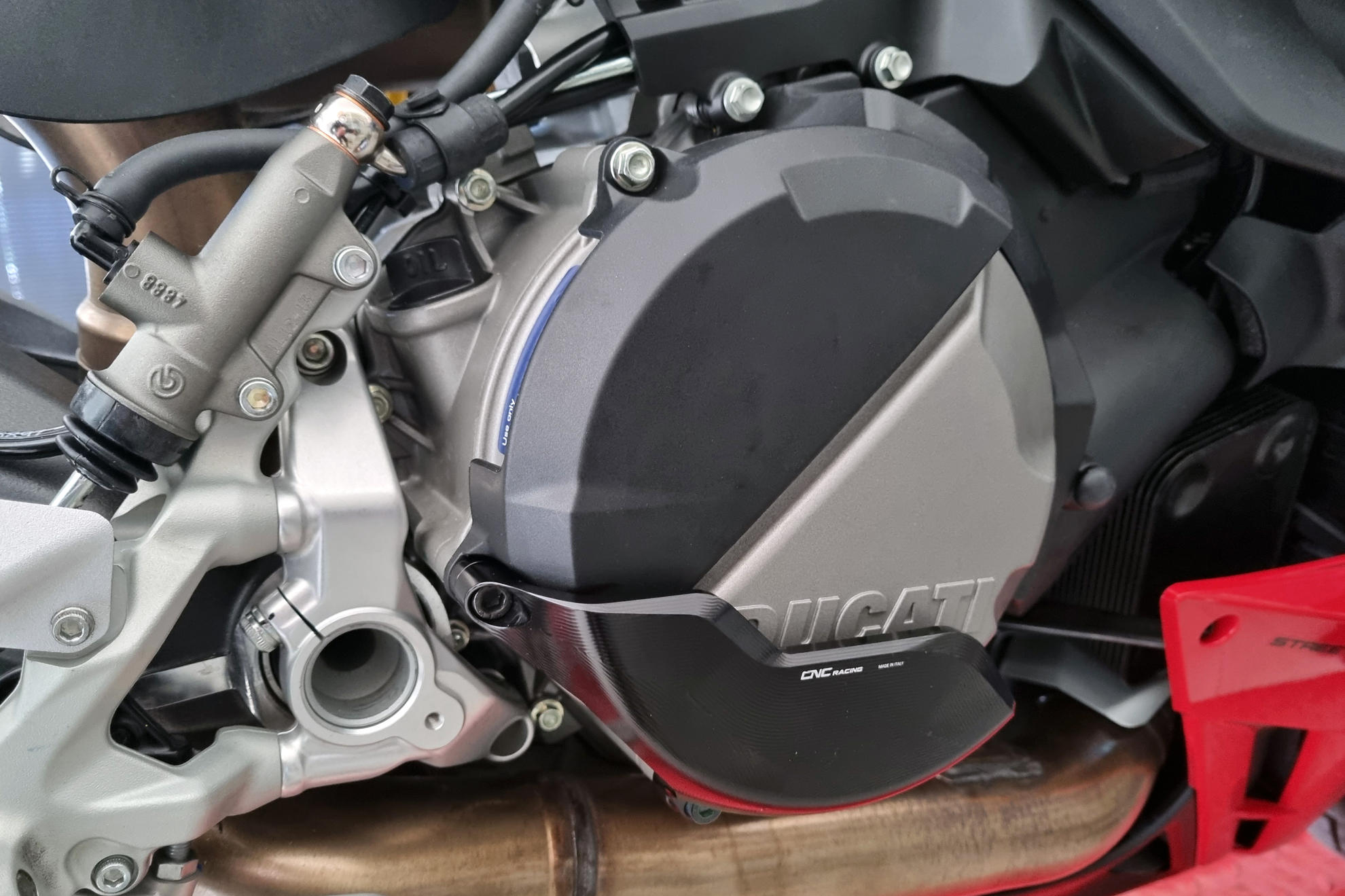 PROTEZIONE CARTER FRIZIONE CNC RACING DUCATI STREETFIGHTER V2