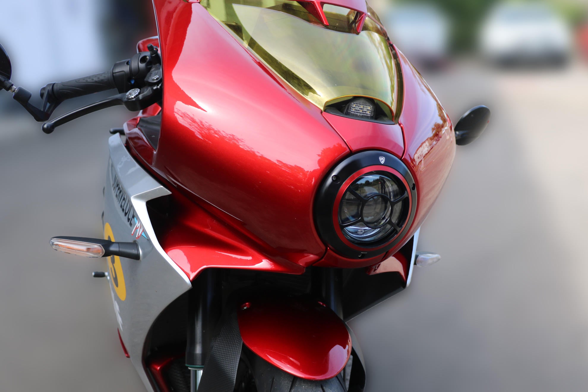 COVER FARO ANTERIORE black/gold CNC RACING MV AGUSTA SUPERVELOCE 800 SERIE ORO