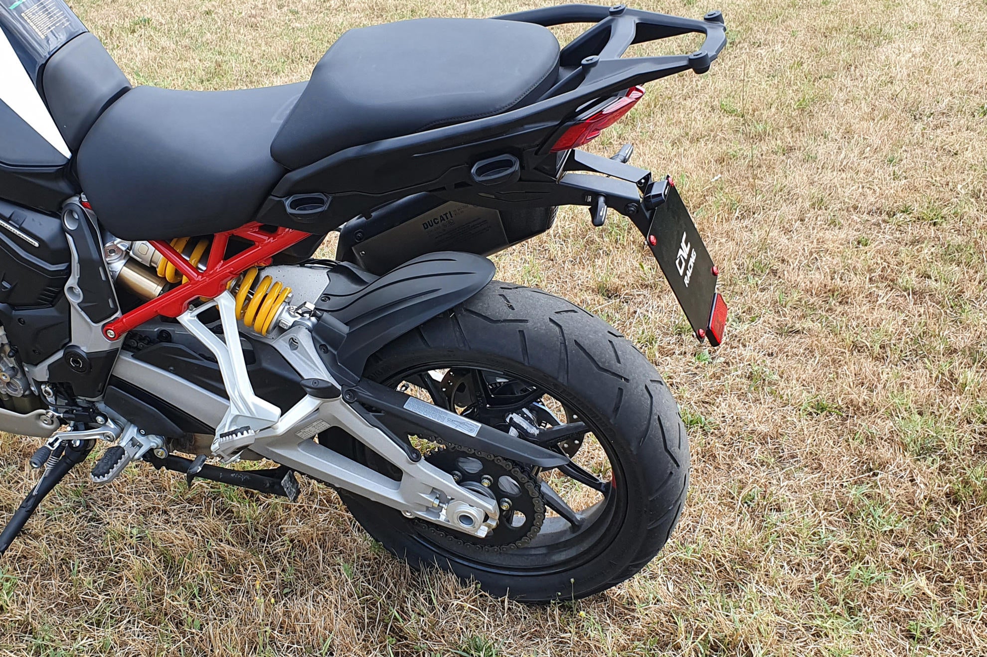 PORTA TARGA REGOLABILE CNC RACING DUCATI MULTISTRADA V4 PIKES PEAK