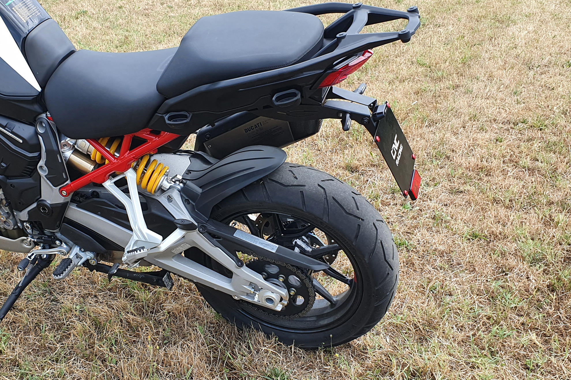 PORTA TARGA REGOLABILE CNC RACING DUCATI MULTISTRADA V4 RS