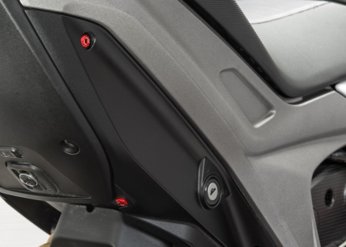 KIT VITI FIANCHETTI E CODONE CNC RACING DUCATI HYPERSTRADA 939