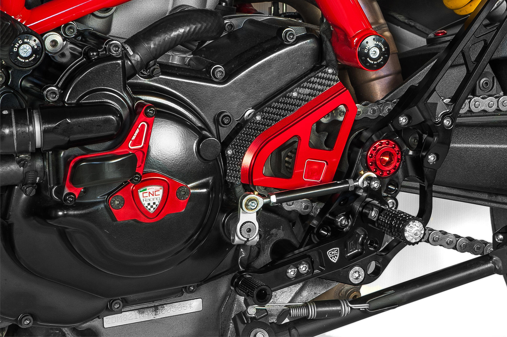 PROTEZIONE POMPA ACQUA CNC RACING DUCATI MULTISTRADA 1200 S GT 2013-14