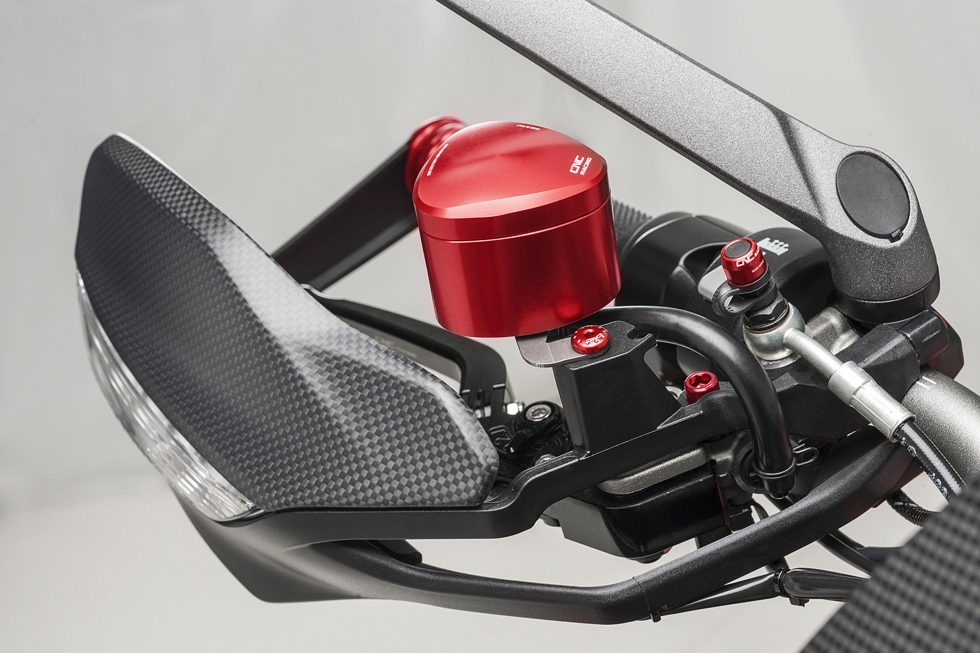 SERBATOIO OLIO FRENO ANTERIORE 25 ML REBEL NERO CNC RACING