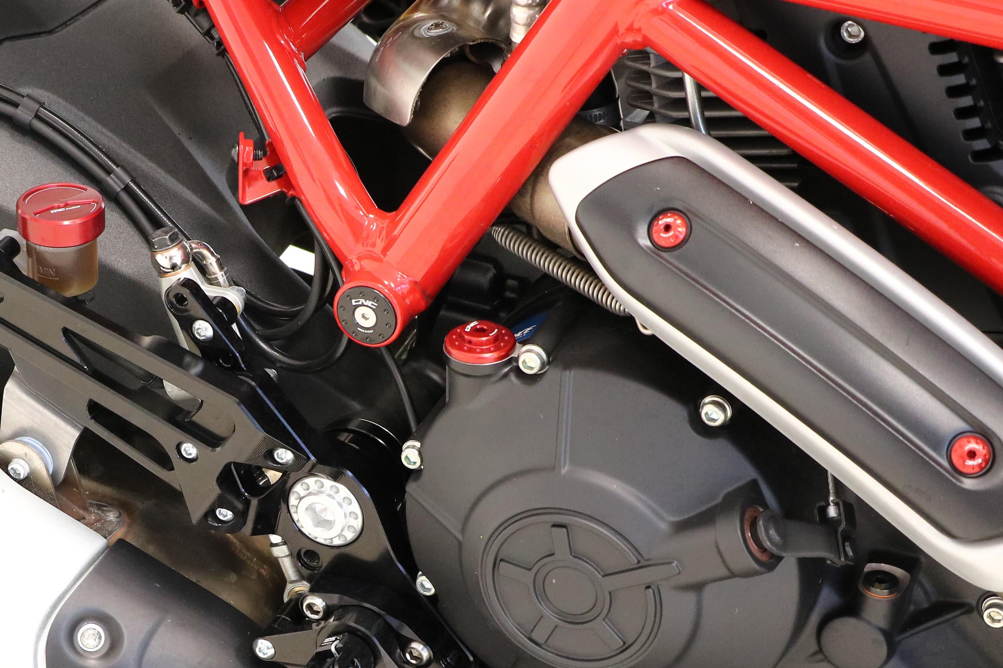 TAPPO CARICO OLIO EXAGON 20X2,5 NERO CNC RACING DUCATI MULTISTRADA V4 PIKES PEAK