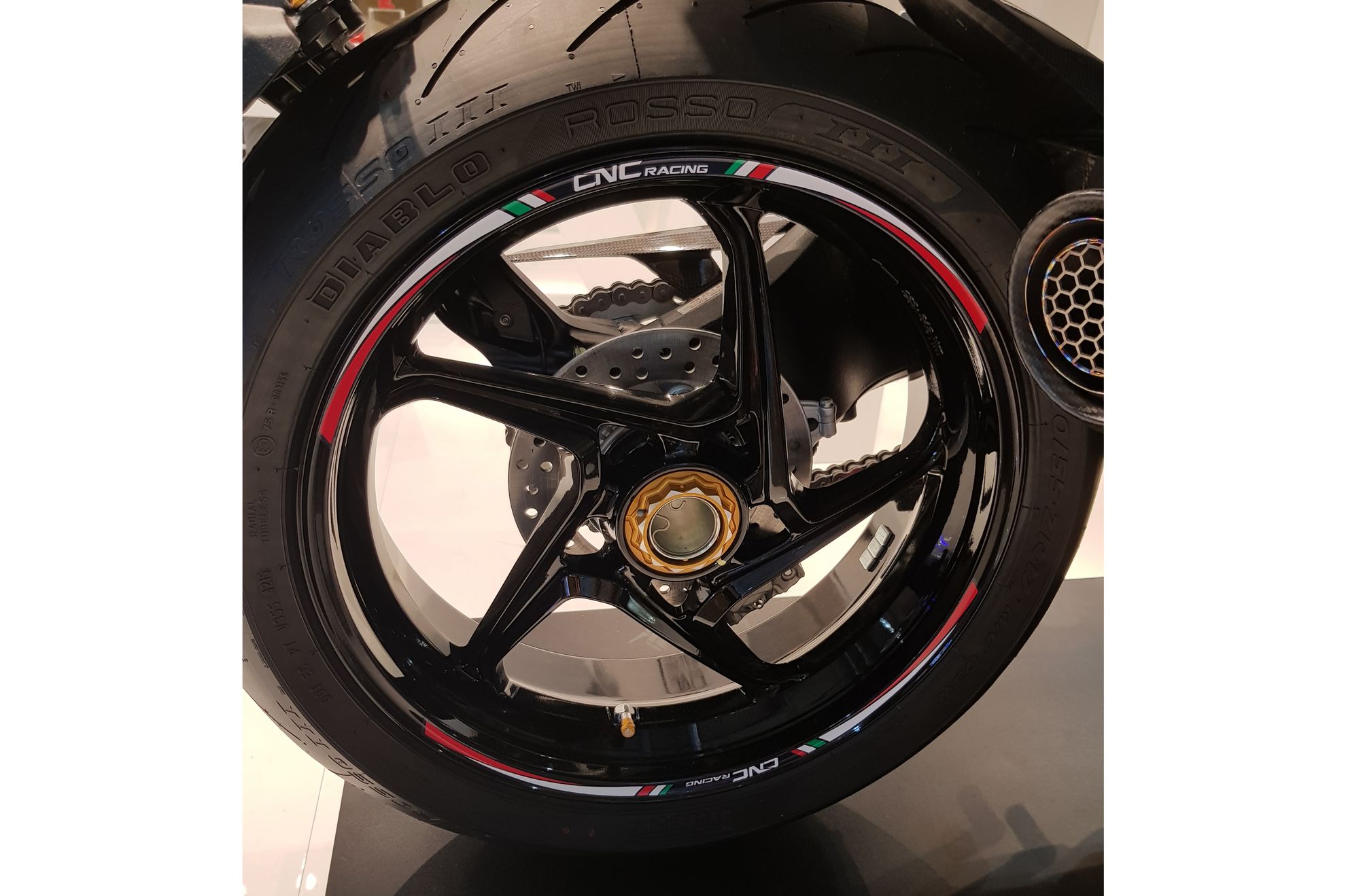 KIT ADESIVI RUOTA DA 17 POLLICI CNC RACING