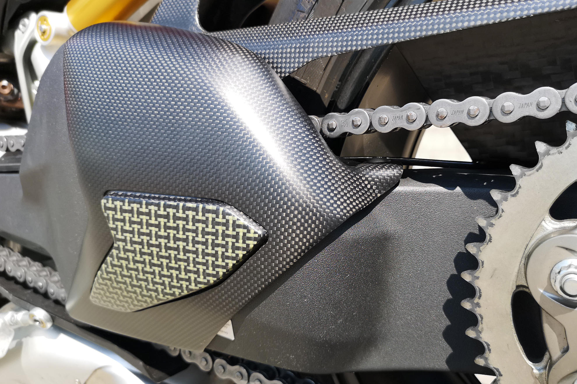 COVER FORCELLONE CARBONIO/KEVLAR CNC RACING DUCATI PANIGALE V4 R 2019-21