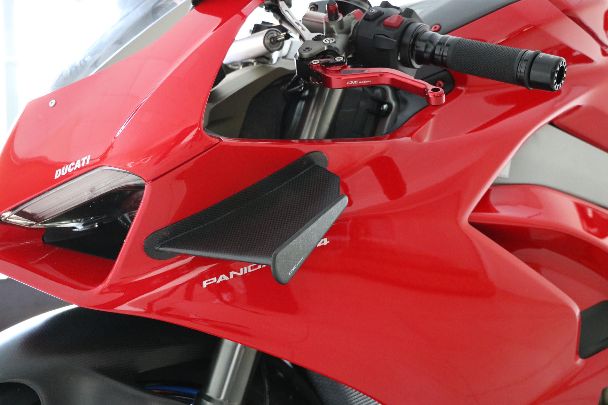 GP WINGLETS ALETTE CARBONIO LUCIDO CNC RACING DUCATI PANIGALE V4 2018-20