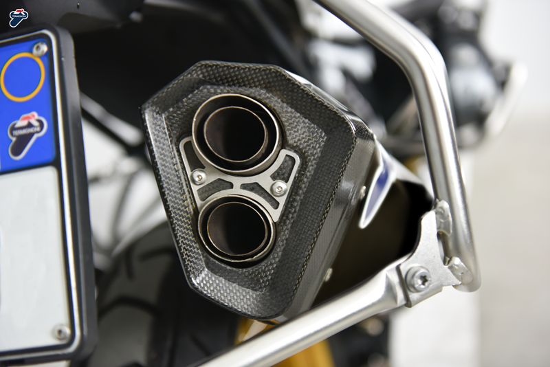 BW2208040INC_BMW_1250_NERO.png-52a69-.png