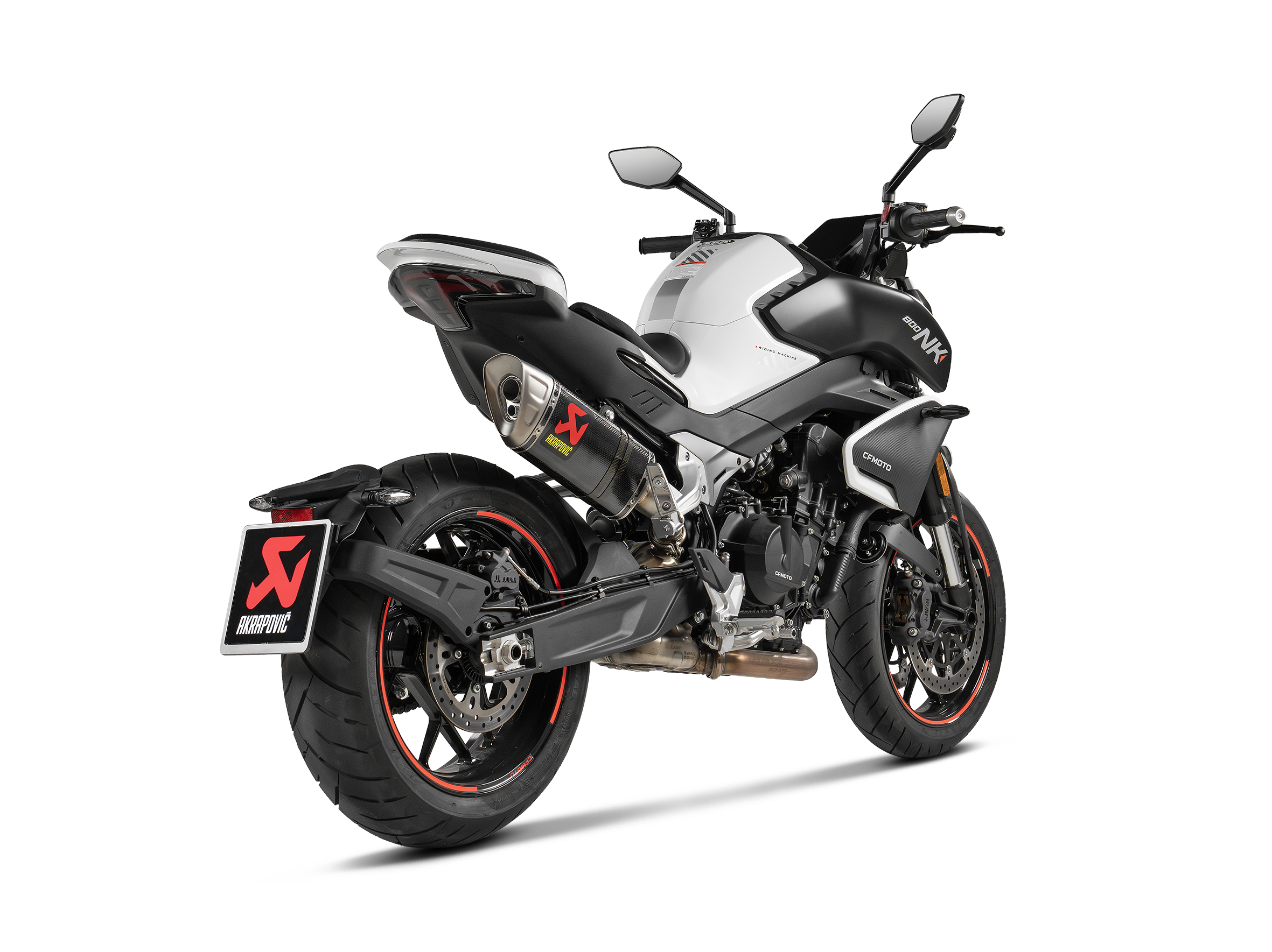 AKRAPOVIC TERMINALE CARBONIO OMOLOGATO CFMOTO 800NK 2025-26 - AKRAPOVIC immagine 3