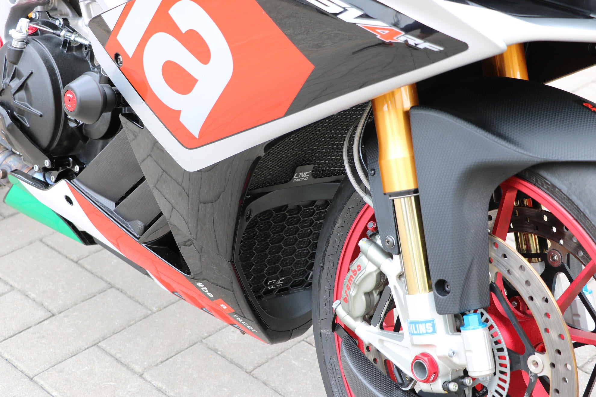 RADIATOR GUARD CNC RACING APRILIA RSV4 FACTORY 2009 - 14