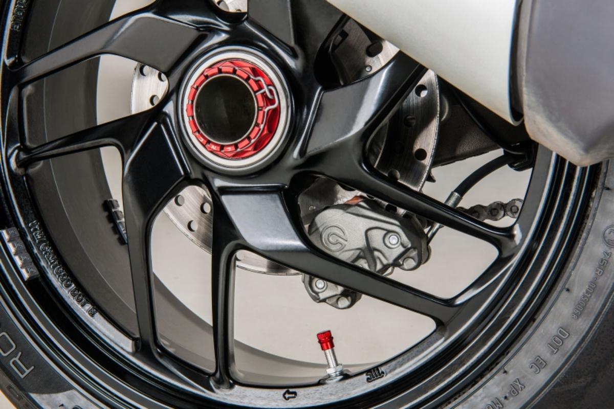 DADI RUOTA POSTERIORE CNC RACING DUCATI 1098 / S / R