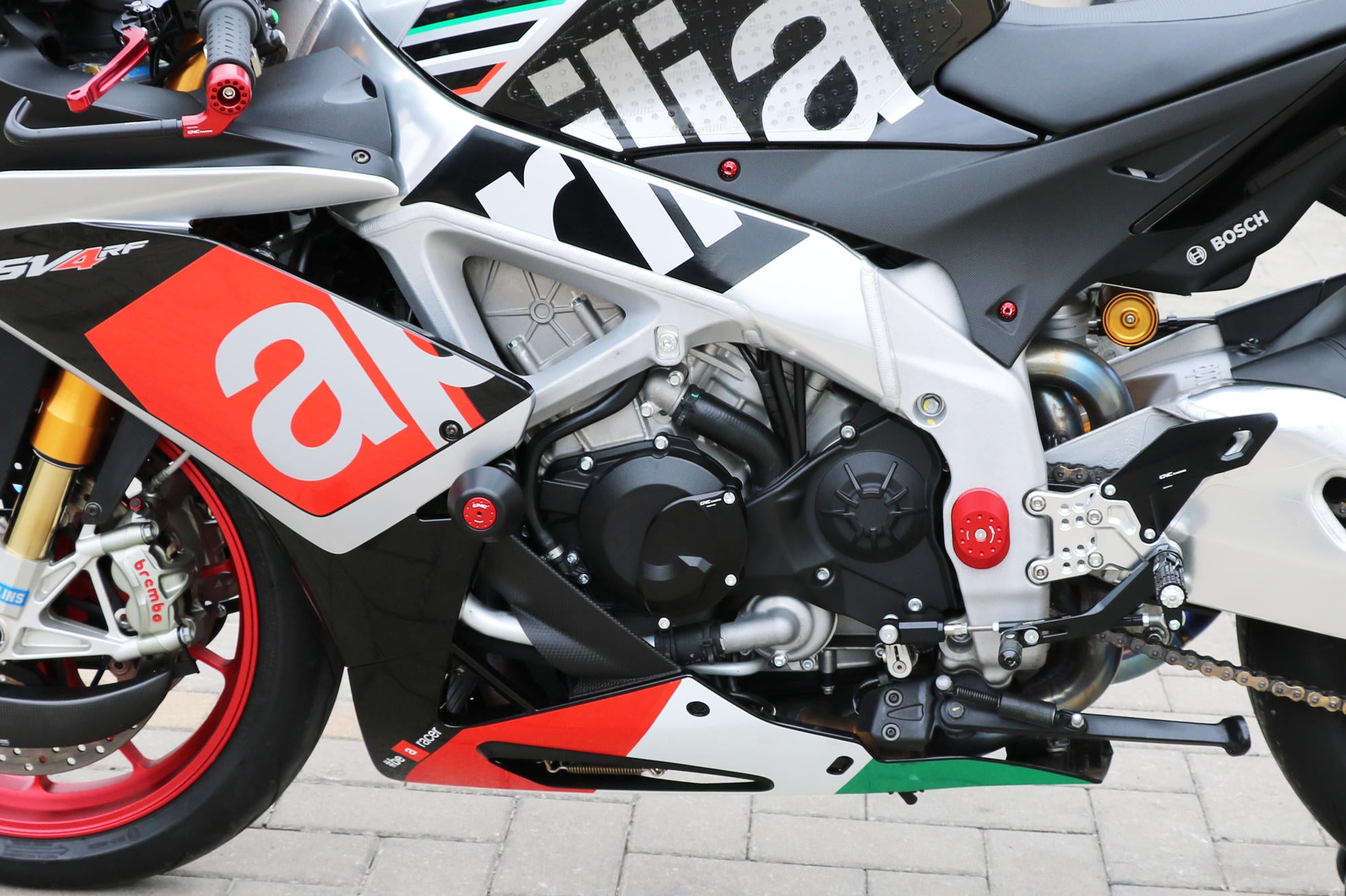ALTERNATOR COVER "RPS" LEFT SIDE CNC RACING APRILIA RSV4 RR 2015 - 18