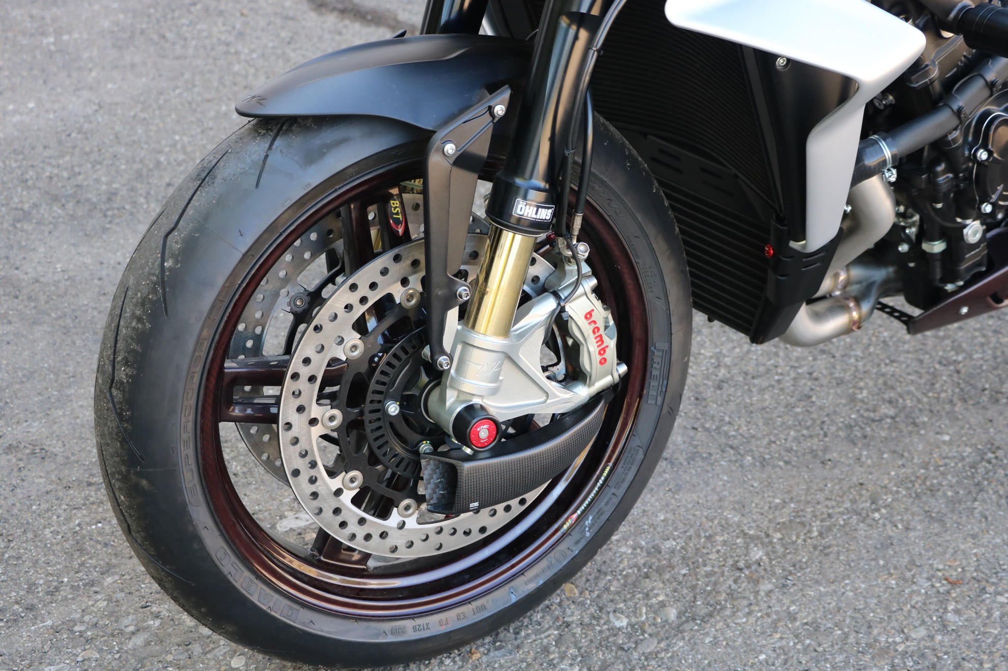 FRONT WHEEL PROTECTORS CNC RACING MV AGUSTA BRUTALE 1000 RR 2020