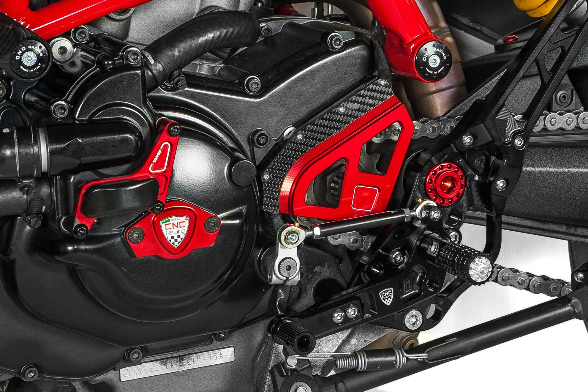 Water pump protection CNC RACING DUCATI HYPERMOTARD 821 / SP