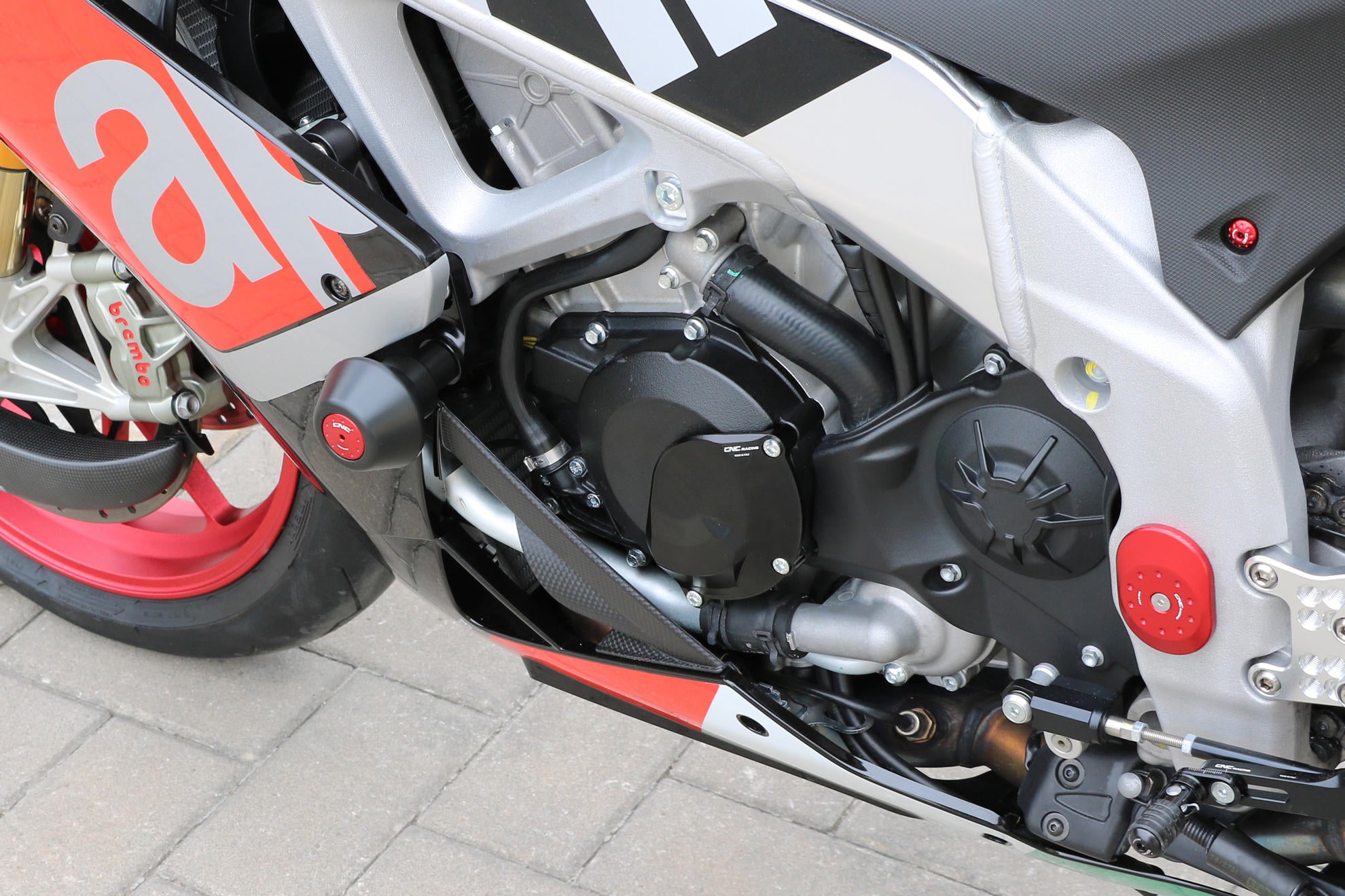 ALTERNATOR COVER "RPS" LEFT SIDE CNC RACING APRILIA RSV4 RF 2015 - 18