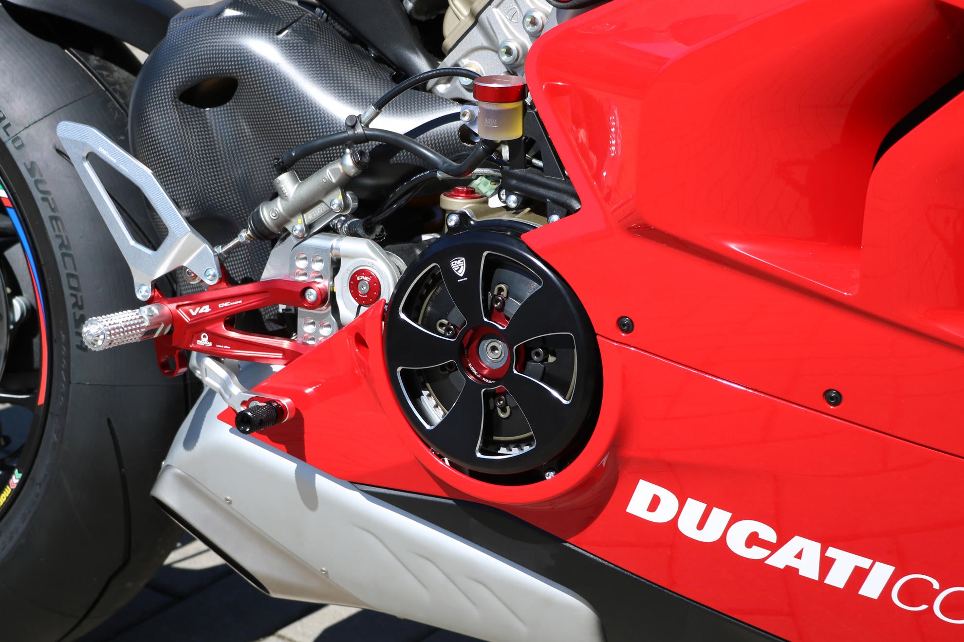 CARTER PER FRIZIONE A SECCO CNC RACING DUCATI PANIGALE V4 R
