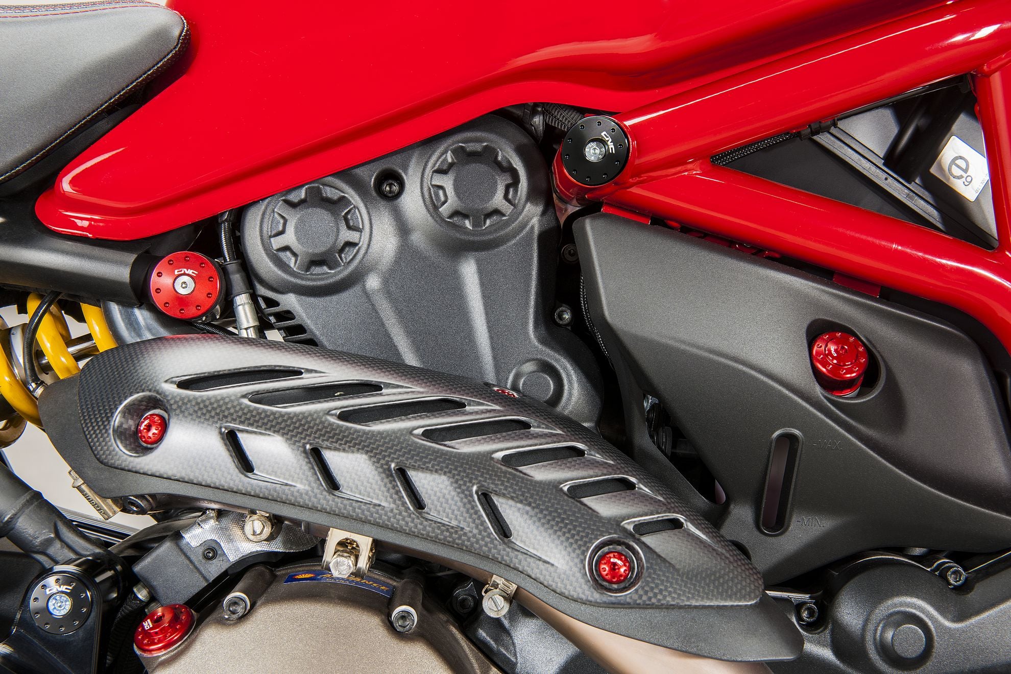 EXHAUST PIPE HEAT GUARD CARBON MATT CNC RACING DUCATI MONSTER 821 2014 - 20