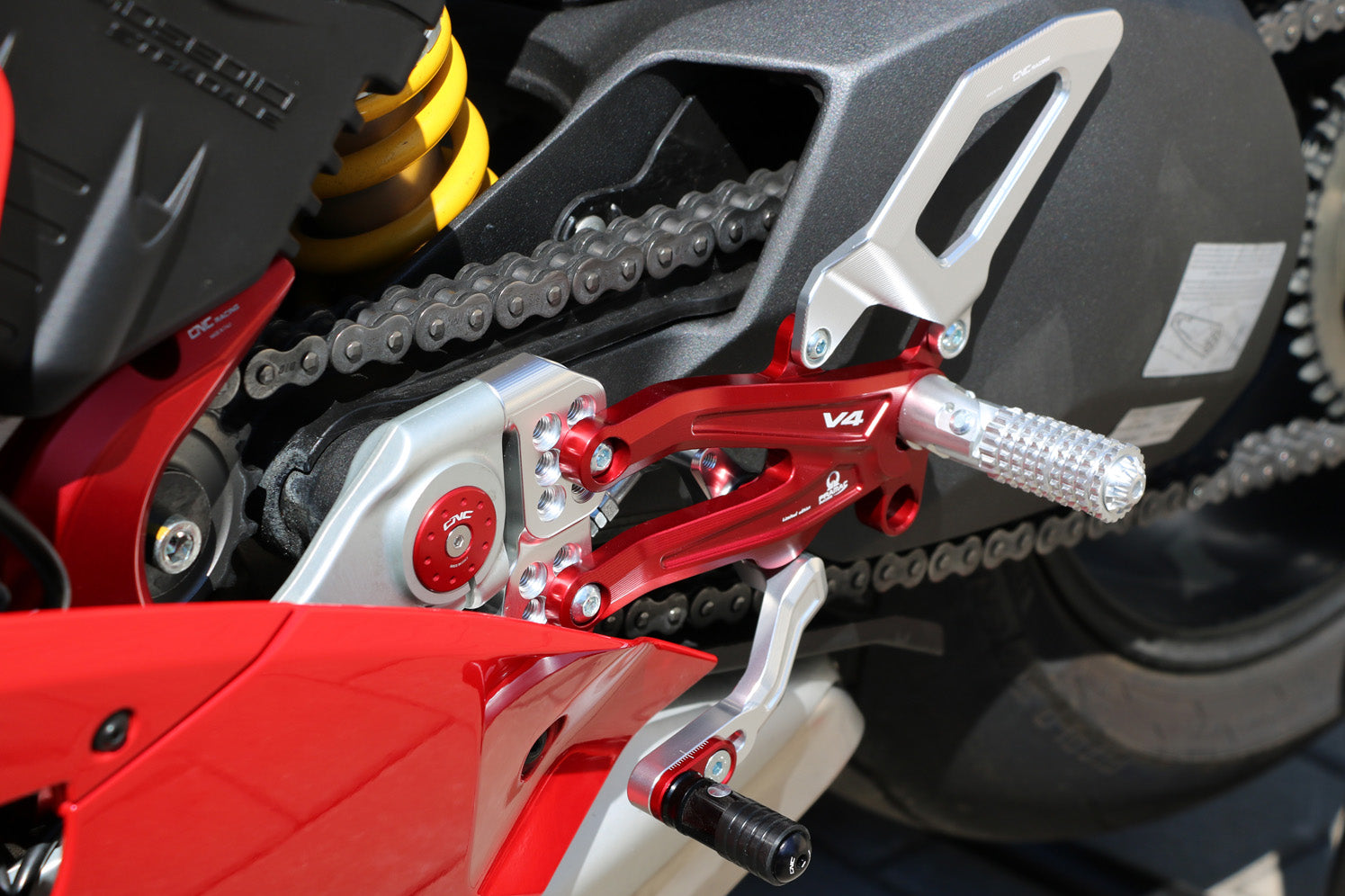 PEDANE PILOTA REGOLABILI PRAMAC CNC RACING DUCATI PANIGALE V4 / S / SPECIALE